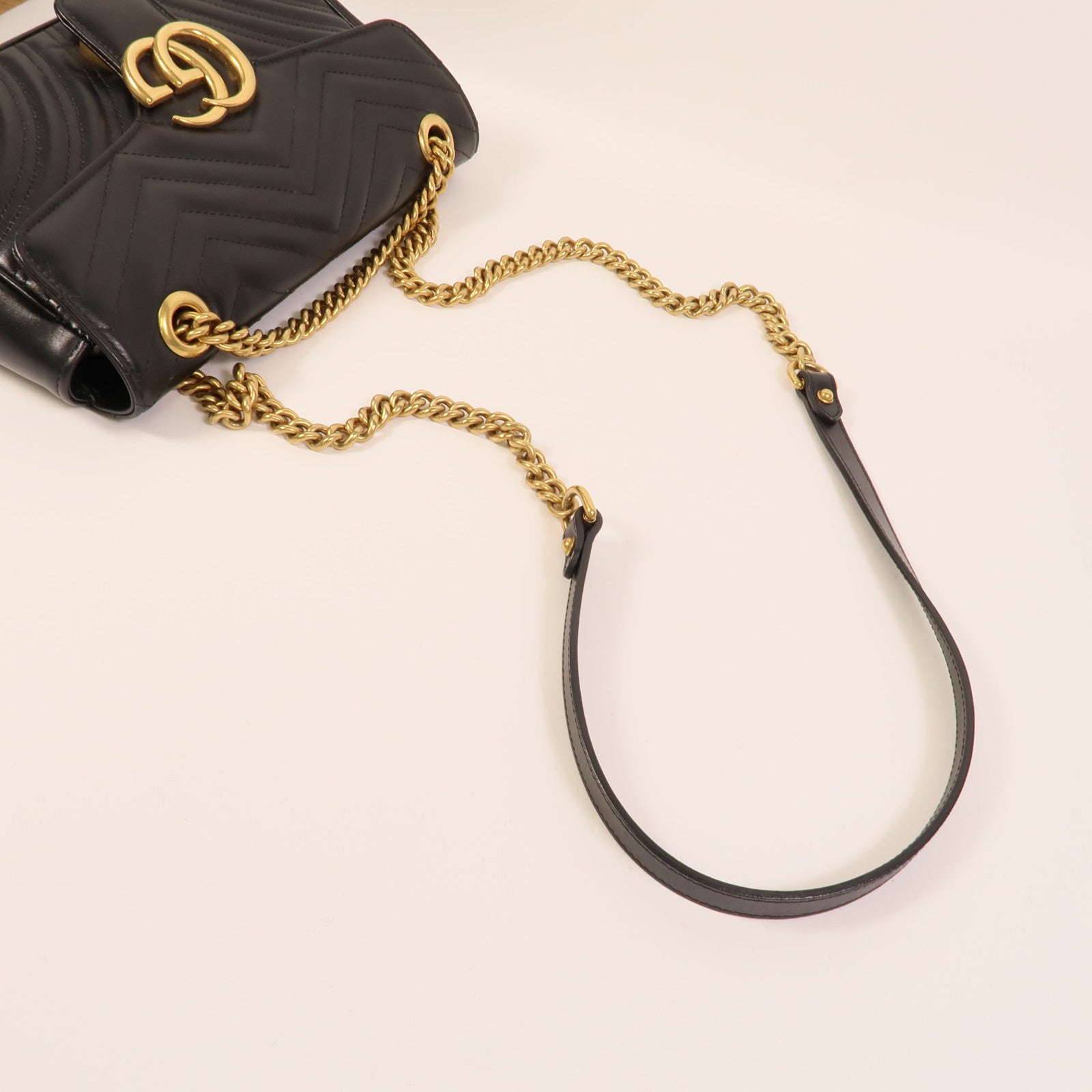 GUCCI 皮革GG Marmont鏈帶肩背袋
