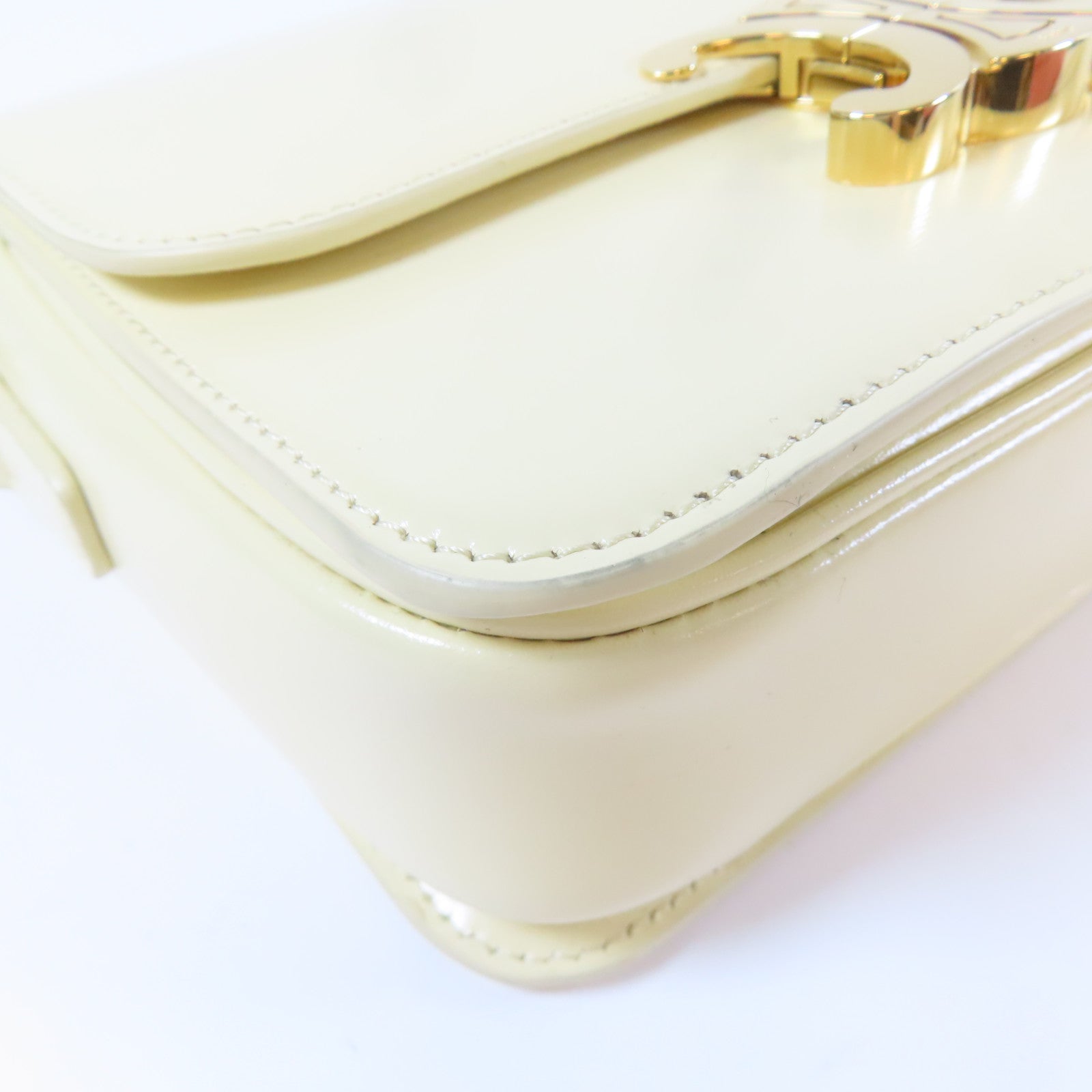 CELINE 牛皮皮革Triomphe Shoulder Bag金扣肩背袋白色