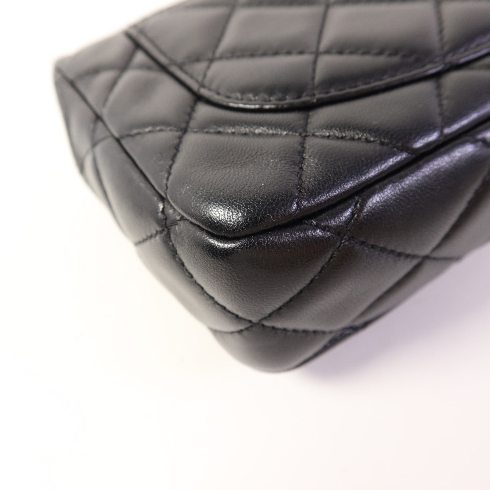 CHANEL 羊皮皮革Mini Flap Bag金扣鏈帶肩背袋