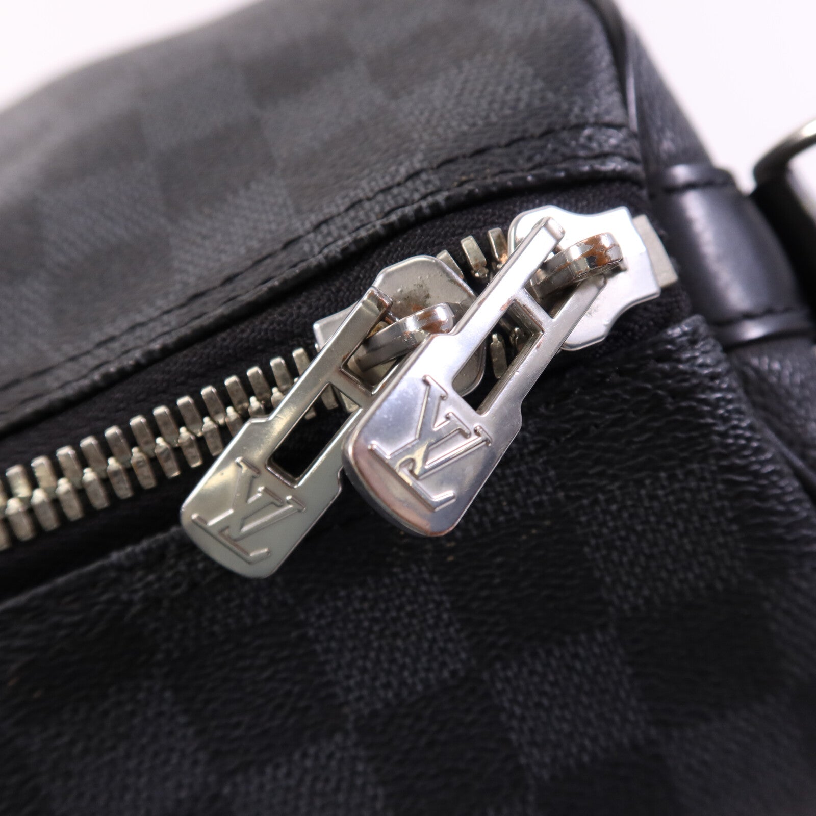 LOUIS VUITTON Damier Graphite Keepall 45 Bandouliere銀扣手挽肩背兩用袋