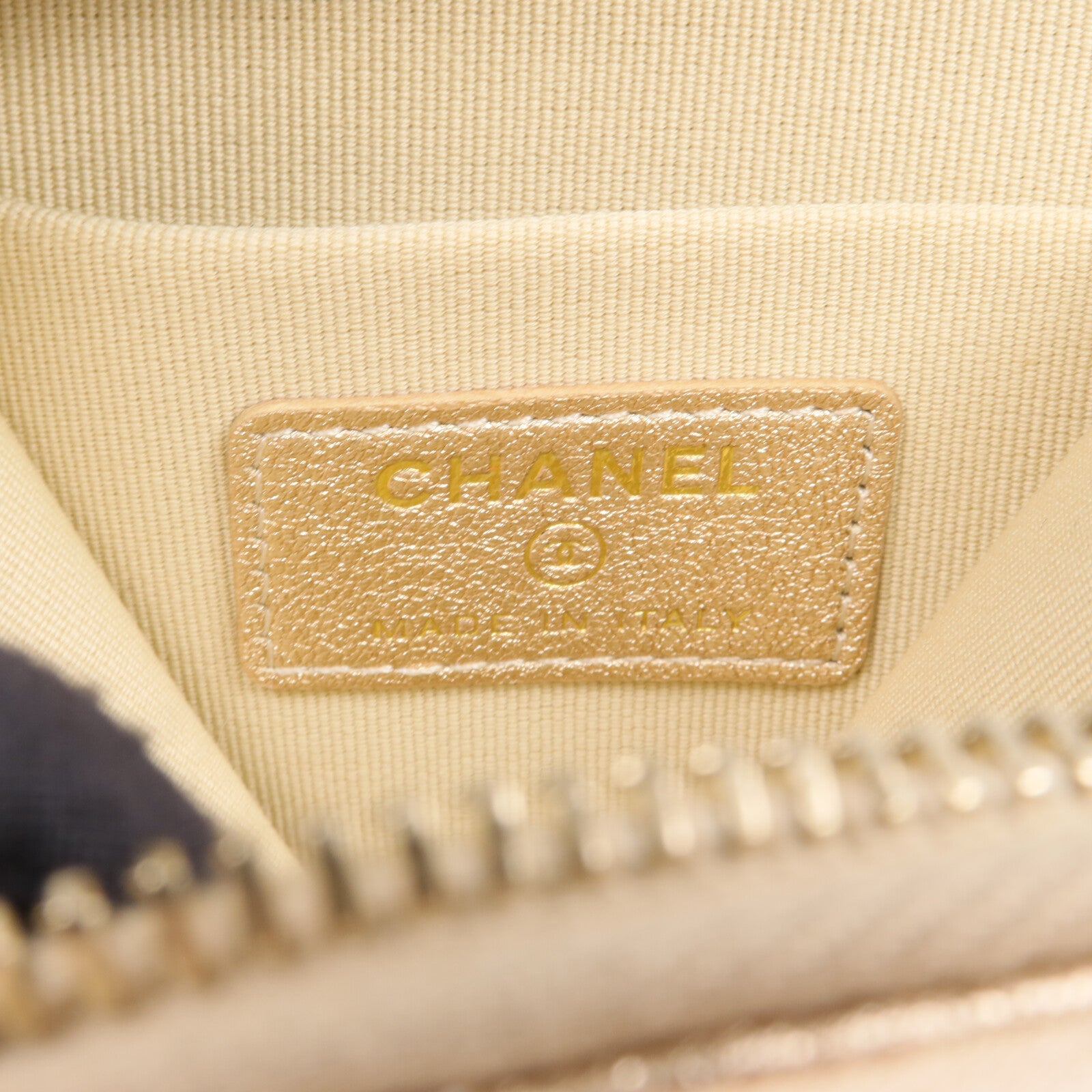 CHANEL 羊皮皮革Matelasse Coin Purse & AirPods Case金扣零錢包