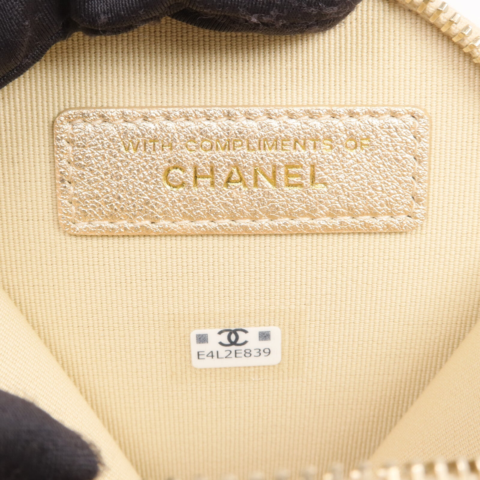 CHANEL 羊皮皮革Matelasse Coin Purse & AirPods Case金扣零錢包