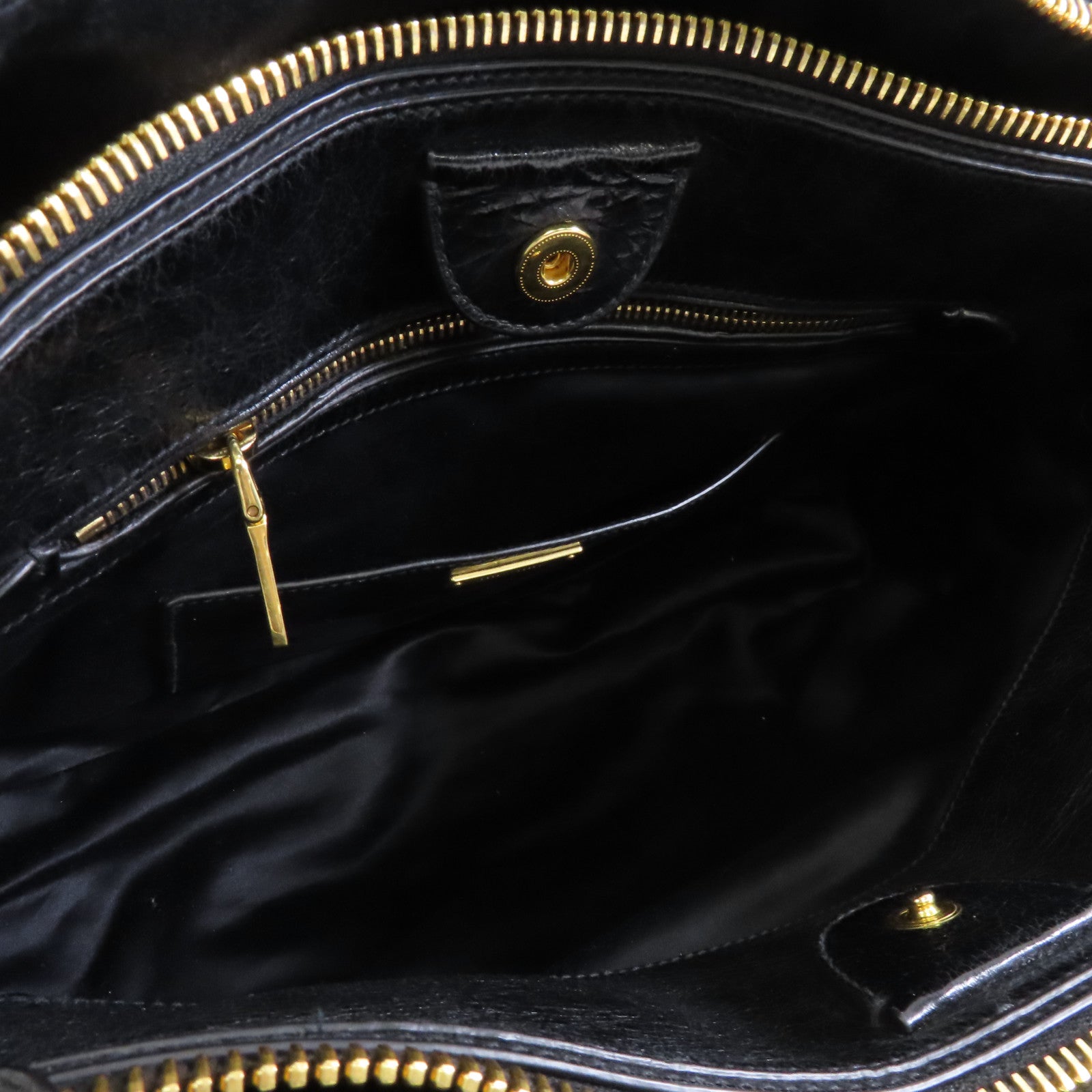 Miu Miu 牛皮皮革2way Shoulder金扣手挽肩背兩用袋黑色