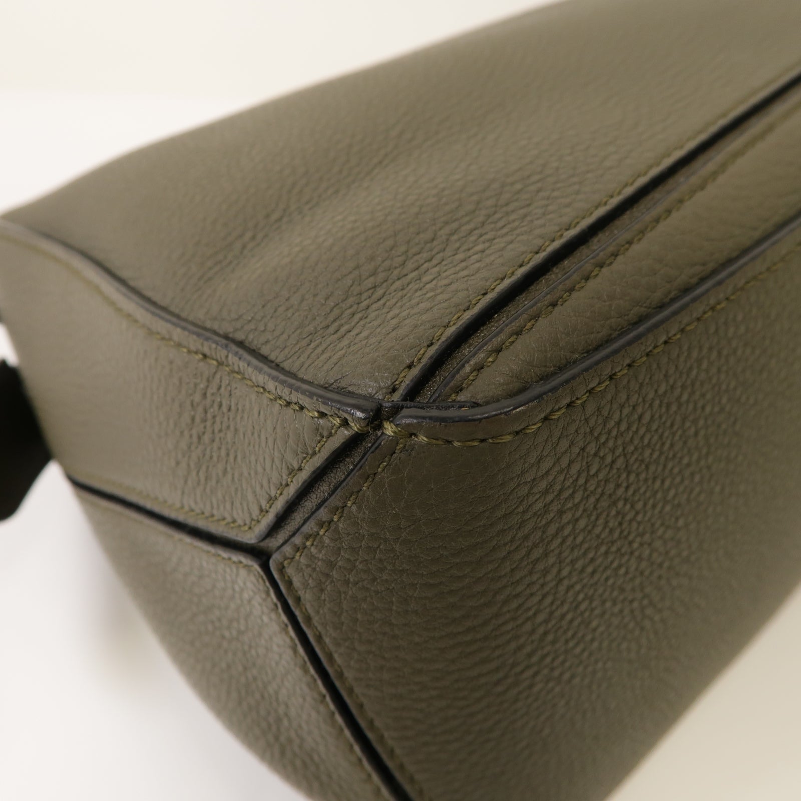 LOEWE 牛皮皮革Small Puzzle Bag銀扣手挽肩背兩用袋卡其色