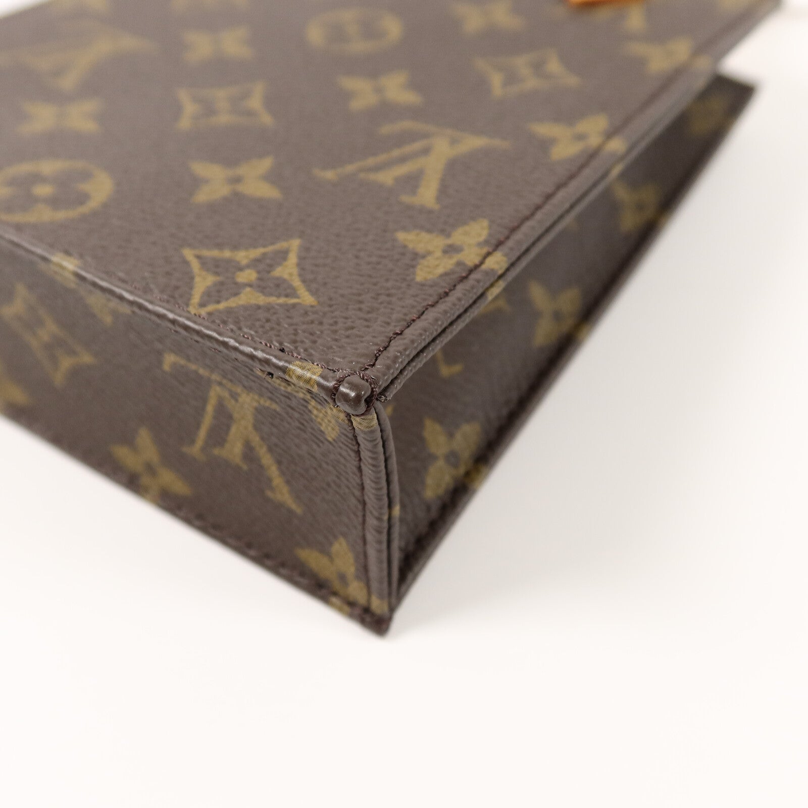 LOUIS VUITTON Monogram Petit Sac Plat手挽肩背兩用袋Monogram Petit Sac Plat手挽肩背兩用袋