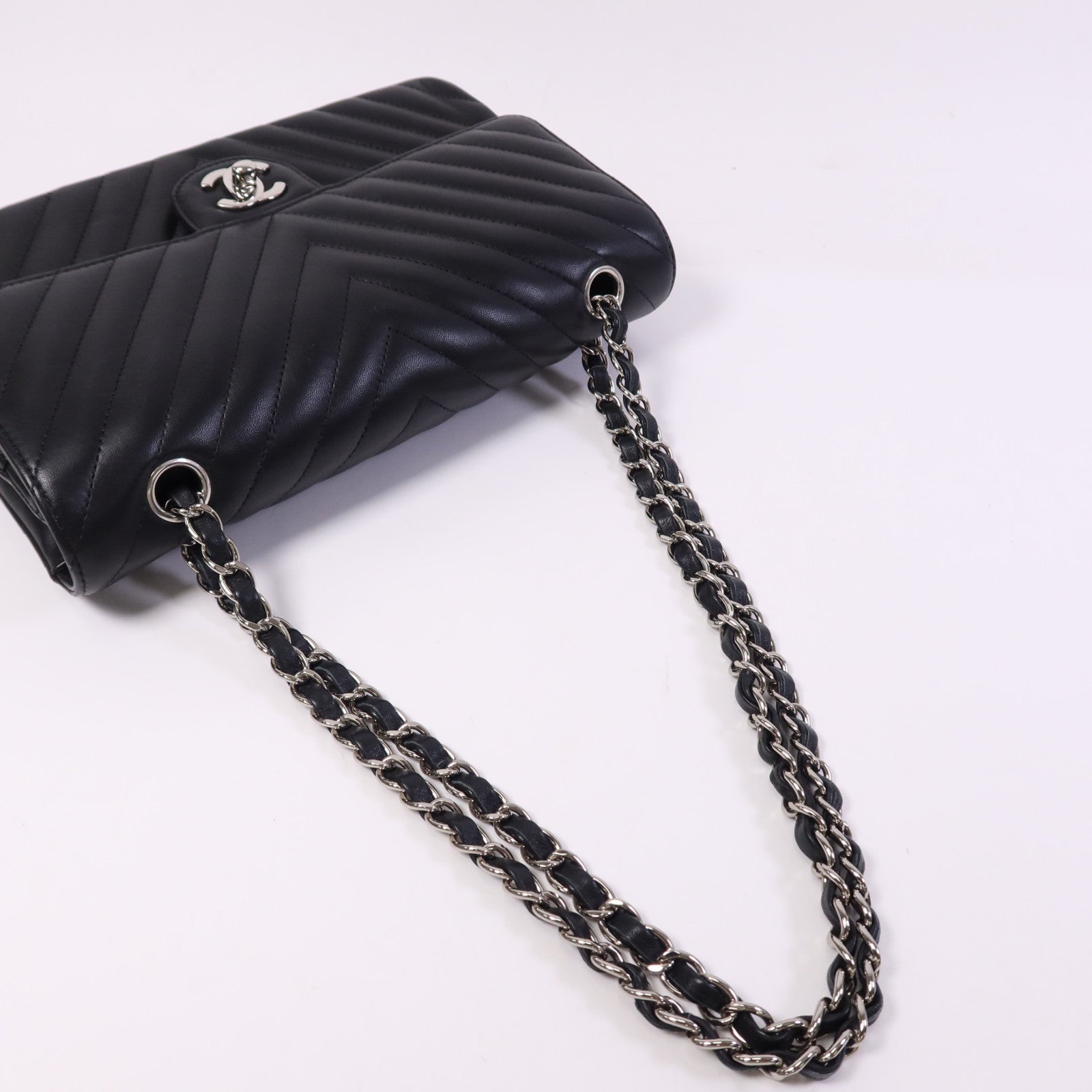 CHANEL 羊皮皮革Classic Flap銀扣鏈帶肩背袋