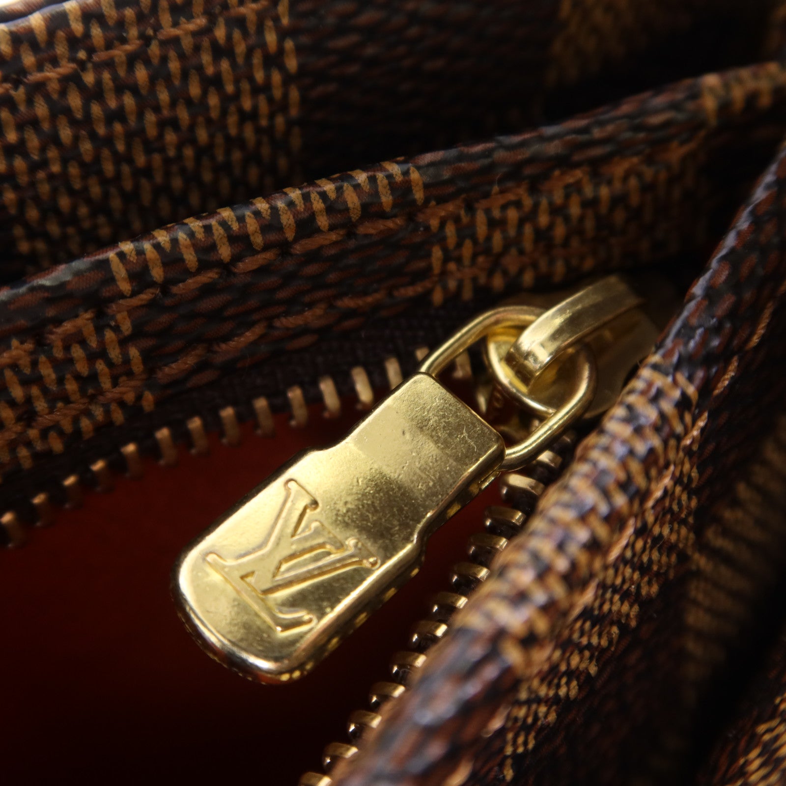 LOUIS VUITTON Damier Aubagne金扣肩背袋