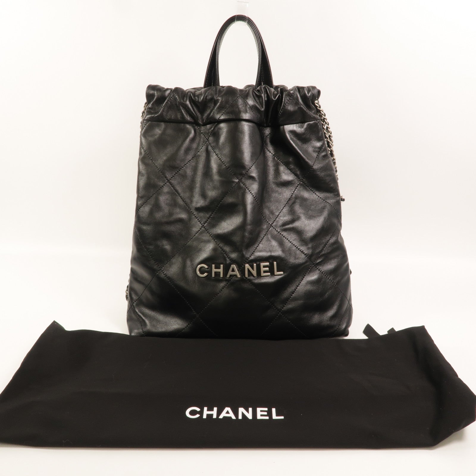 CHANEL 牛皮皮革Chanel 22 Backpack鏈帶背包