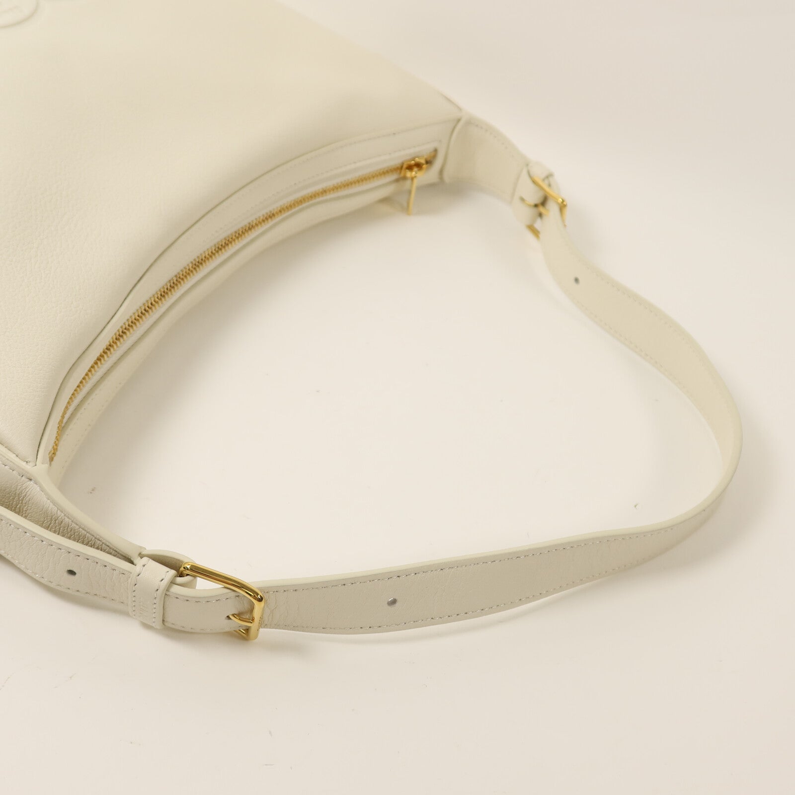CELINE 牛皮皮革Heloise肩背袋