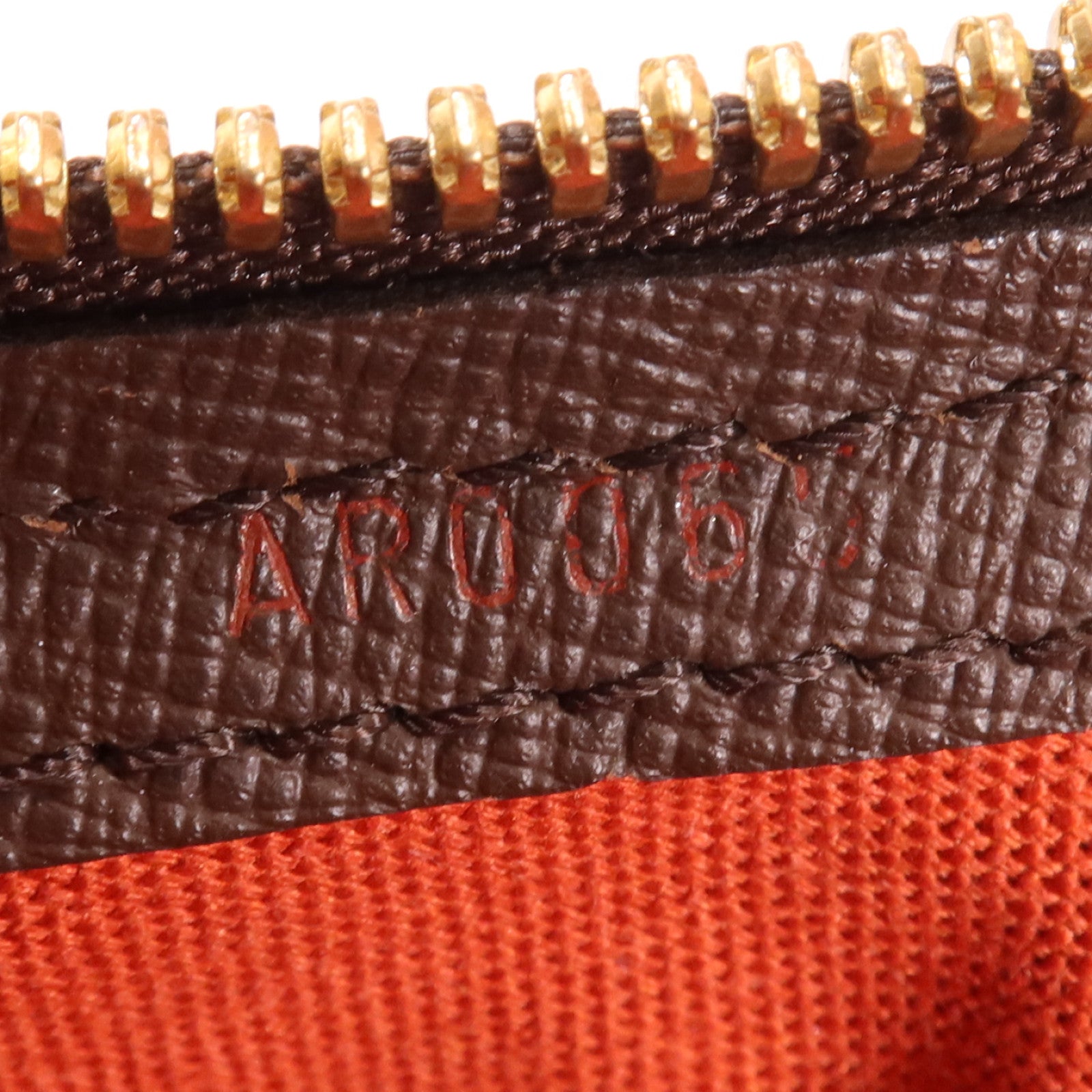 LOUIS VUITTON Damier Belem PM金扣手挽袋