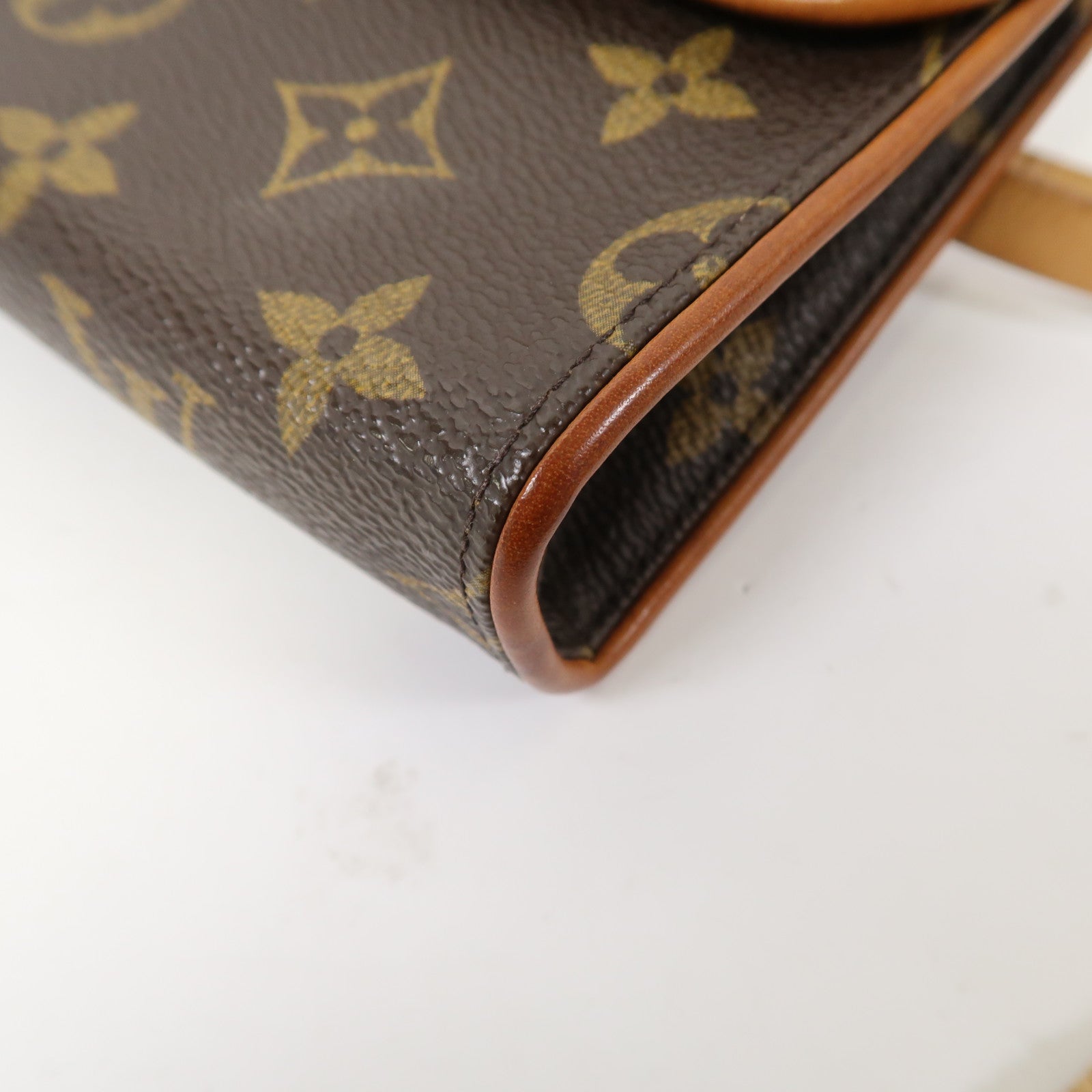 LOUIS VUITTON Monogram Pochette Florentine金扣手拿包啡色