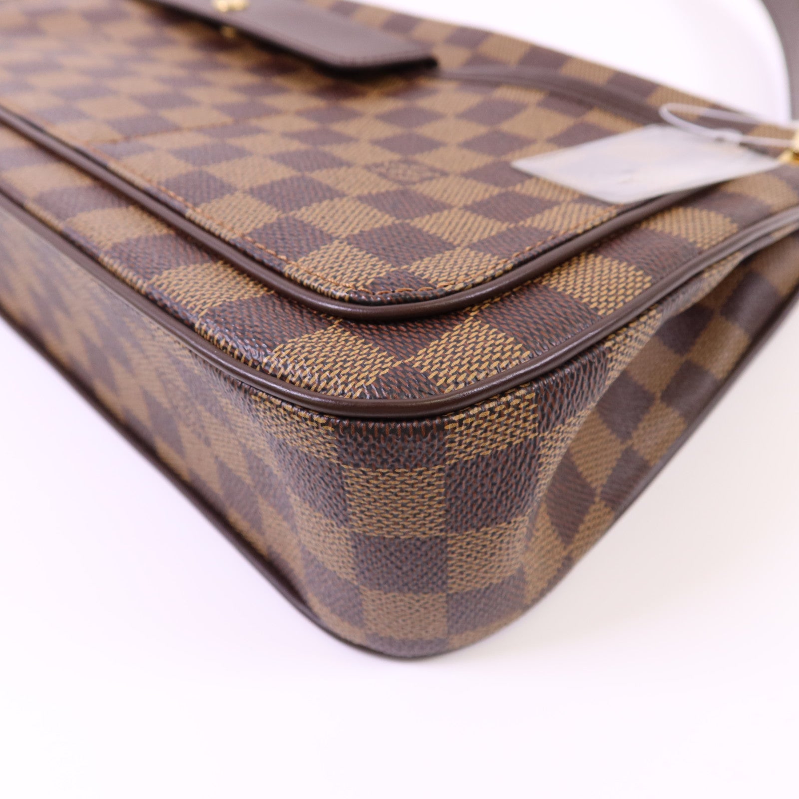 LOUIS VUITTON Damier Aubagne金扣肩背袋