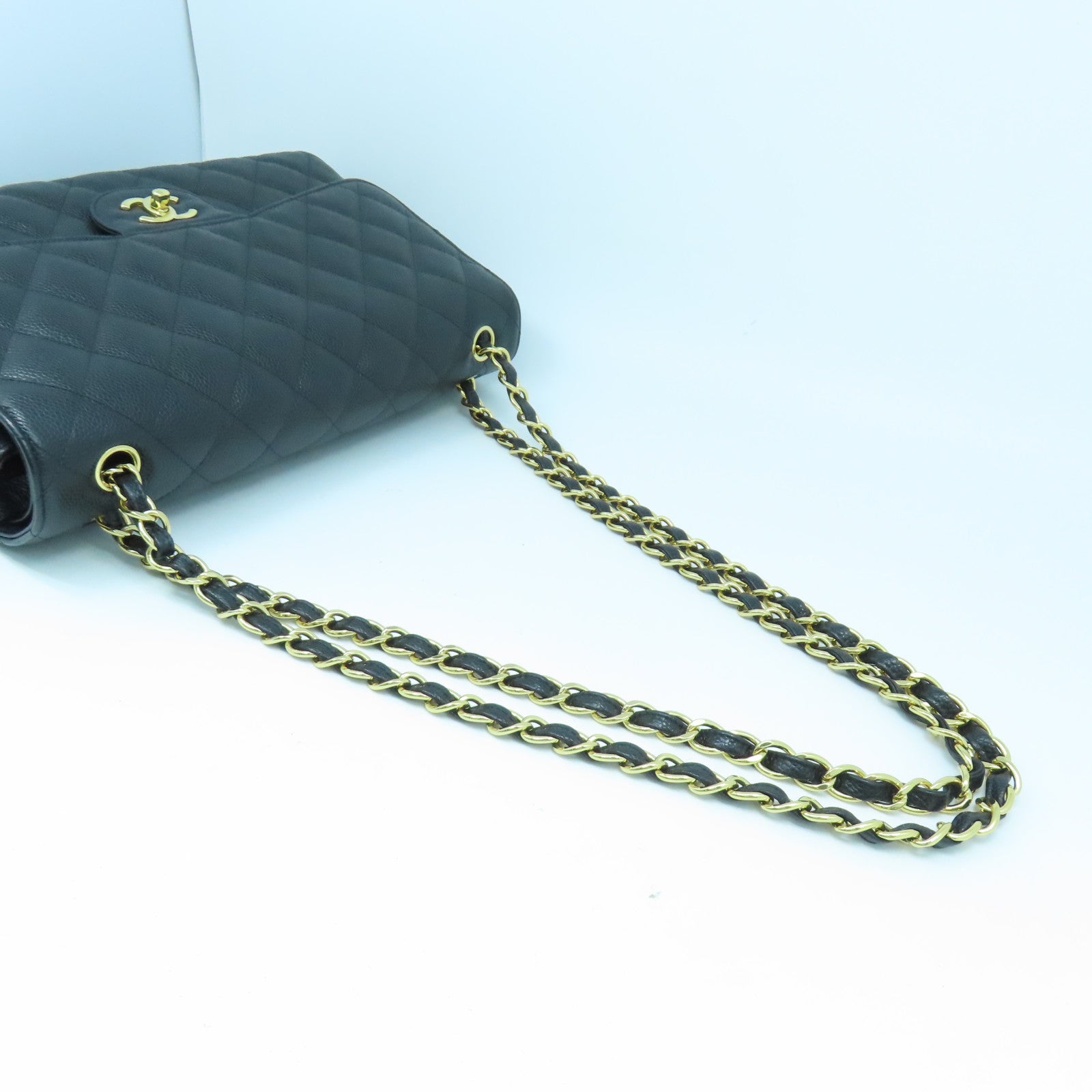 CHANEL **【激減優惠】菱格牛皮皮革Jumbo金扣鏈帶肩背袋黑色