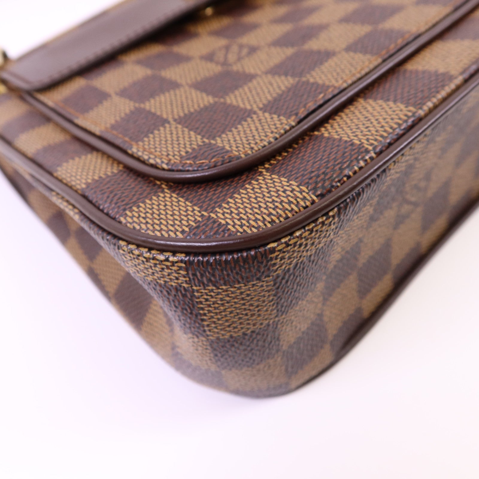 LOUIS VUITTON Damier Aubagne金扣肩背袋