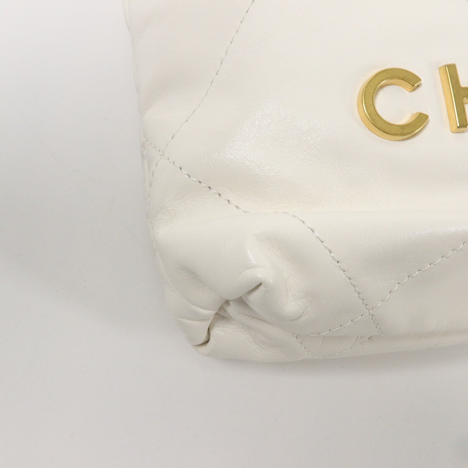 CHANEL 牛皮皮革Chanel 22 Mini鏈帶肩背袋
