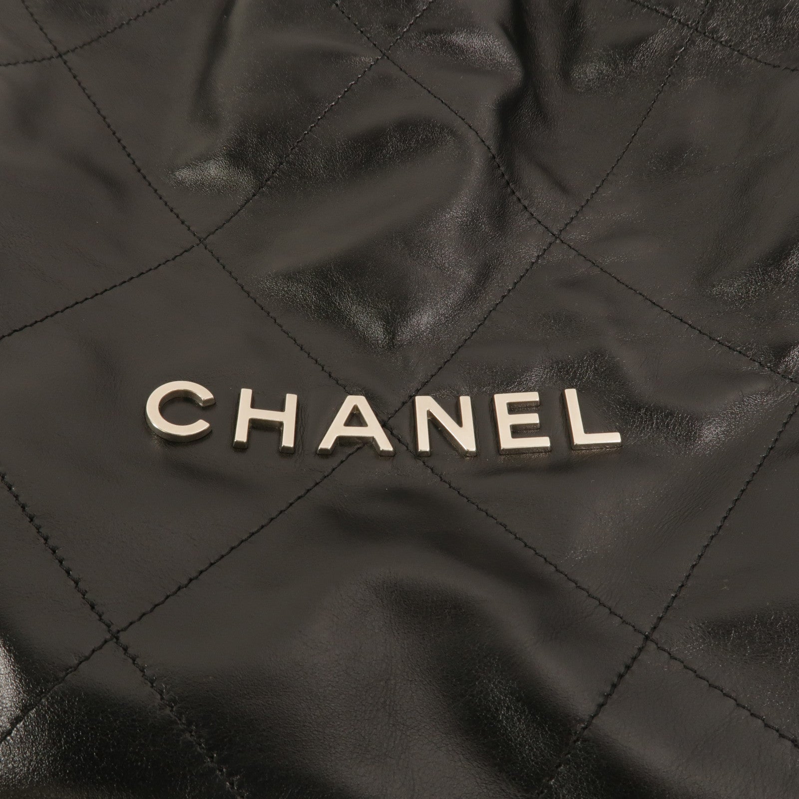 CHANEL 牛皮皮革Chanel 22 Backpack鏈帶背包