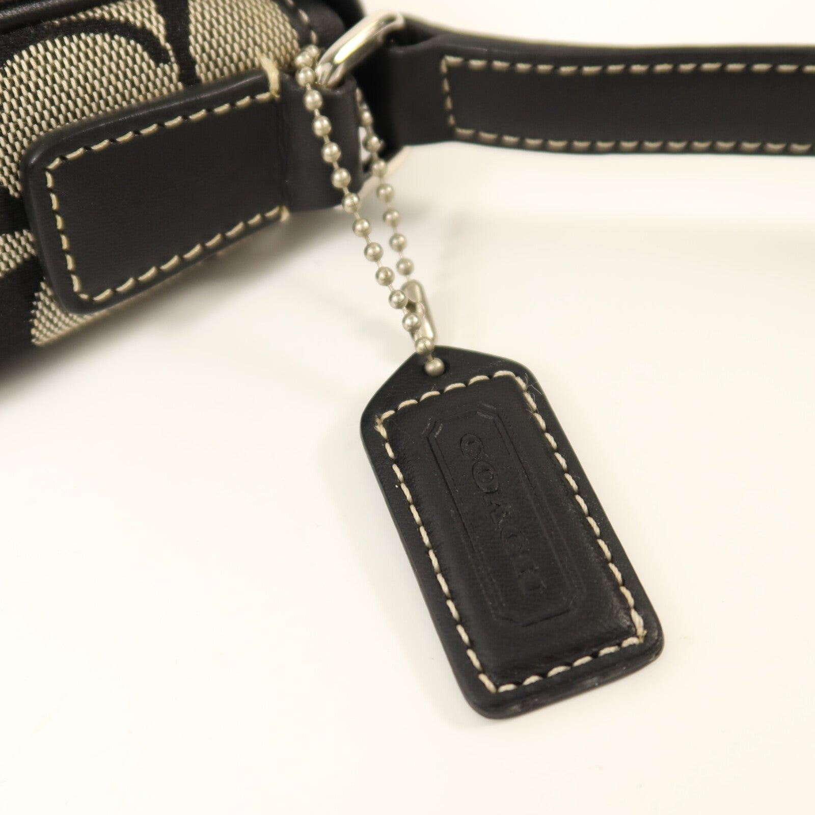 COACH 帆布Shoulder Bag銀扣肩背袋