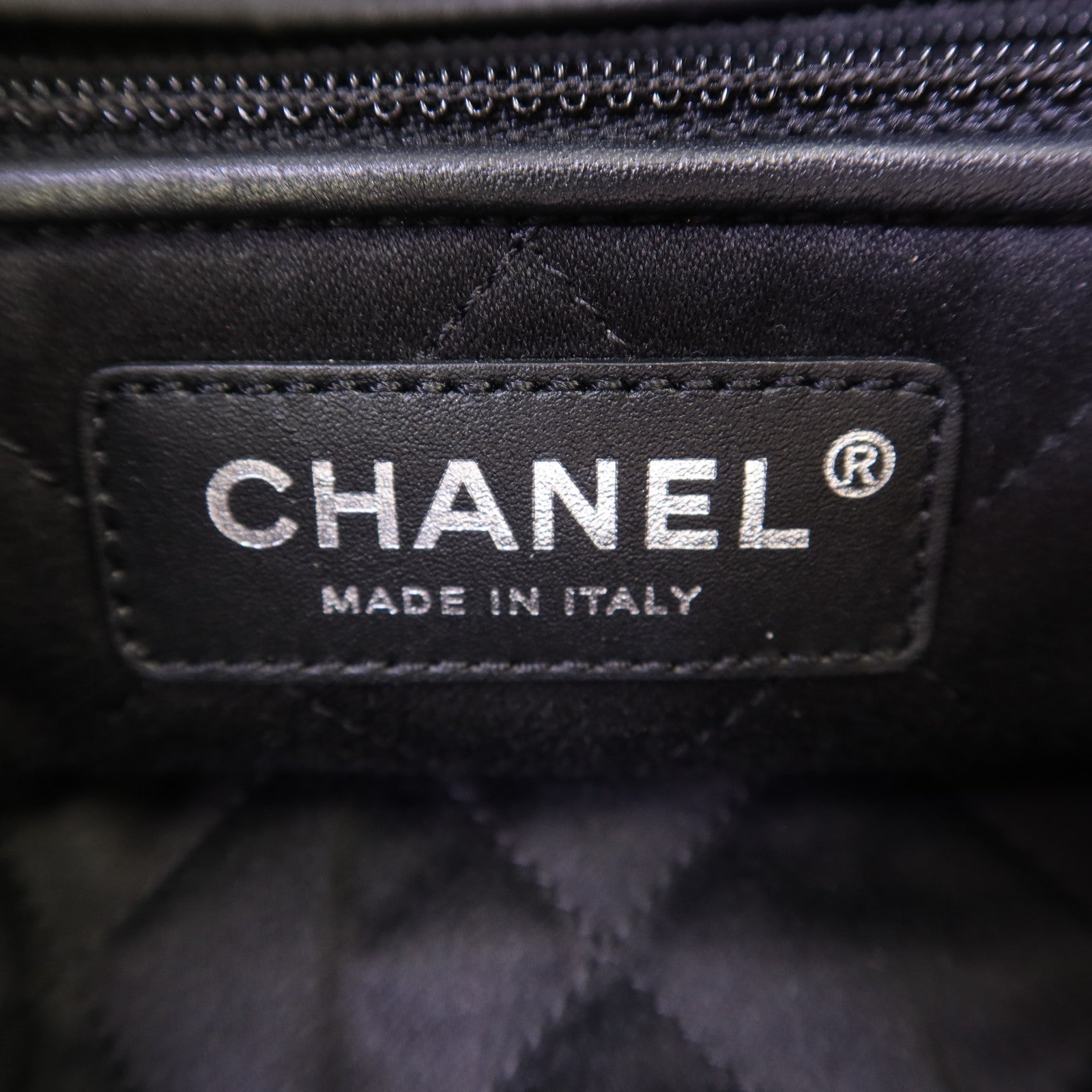 CHANEL 【激減優惠】牛皮皮革Chanel 22銀扣鏈帶背包