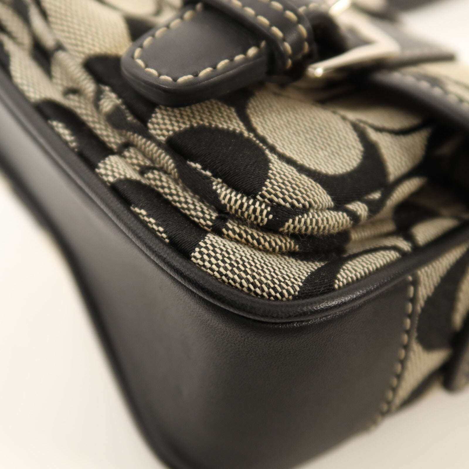 COACH 帆布Shoulder Bag銀扣肩背袋