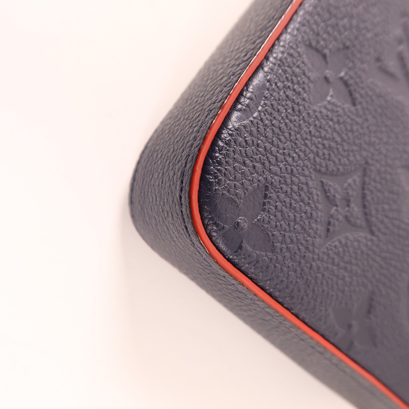 LOUIS VUITTON 【激減優惠】Monogram Empreinte Pochette Felicie金扣肩背袋