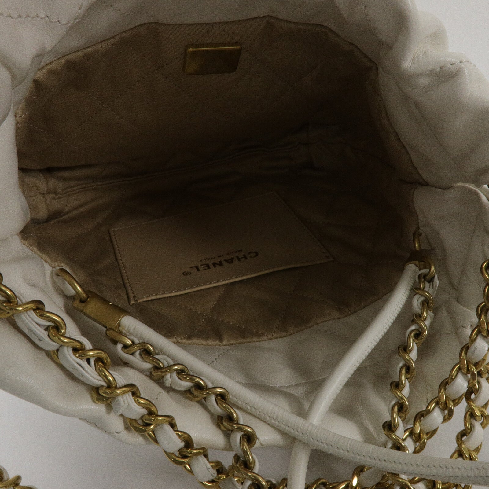 CHANEL 牛皮皮革Chanel 22 Mini鏈帶肩背袋