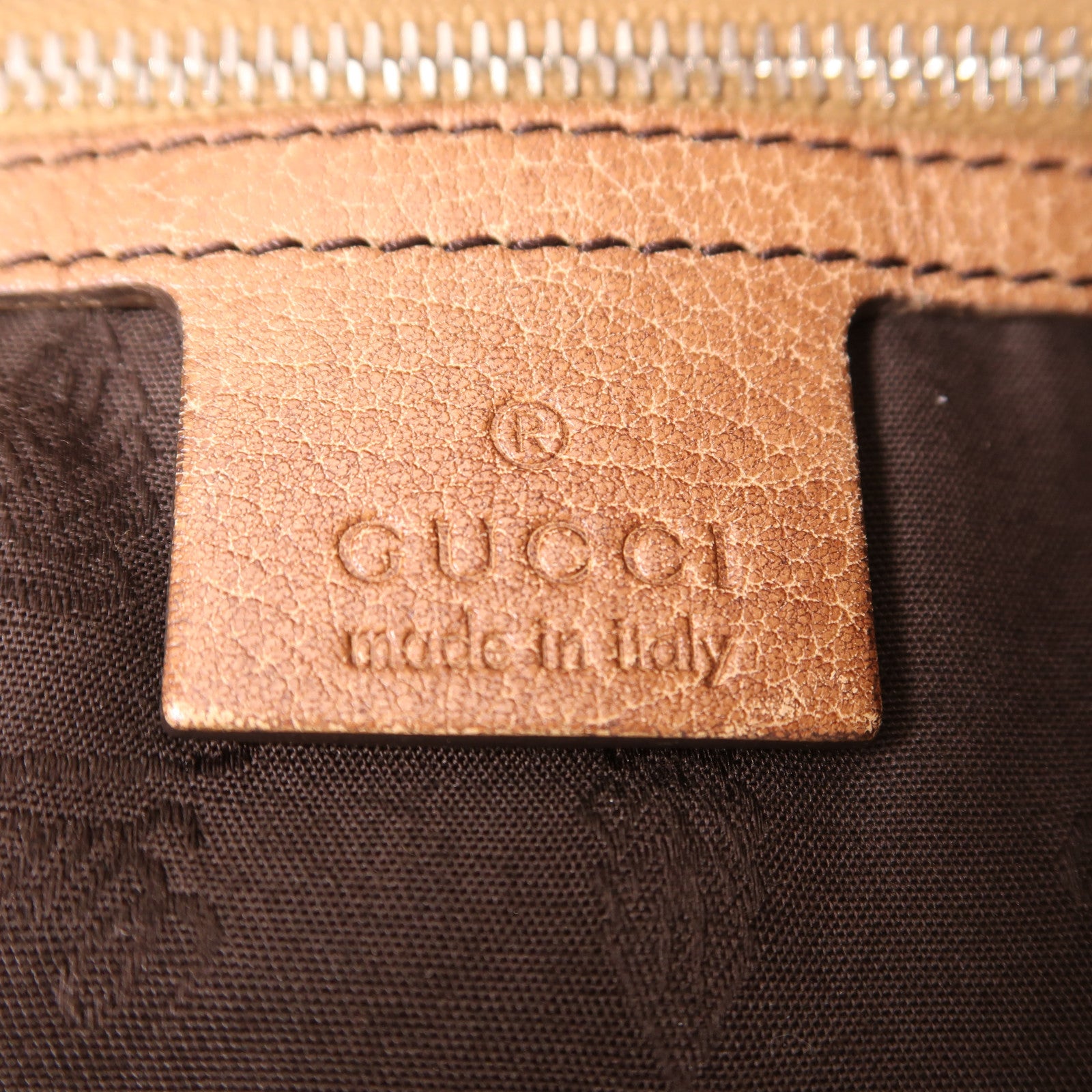 GUCCI 牛皮皮革Shoulder Bag銀扣肩背袋