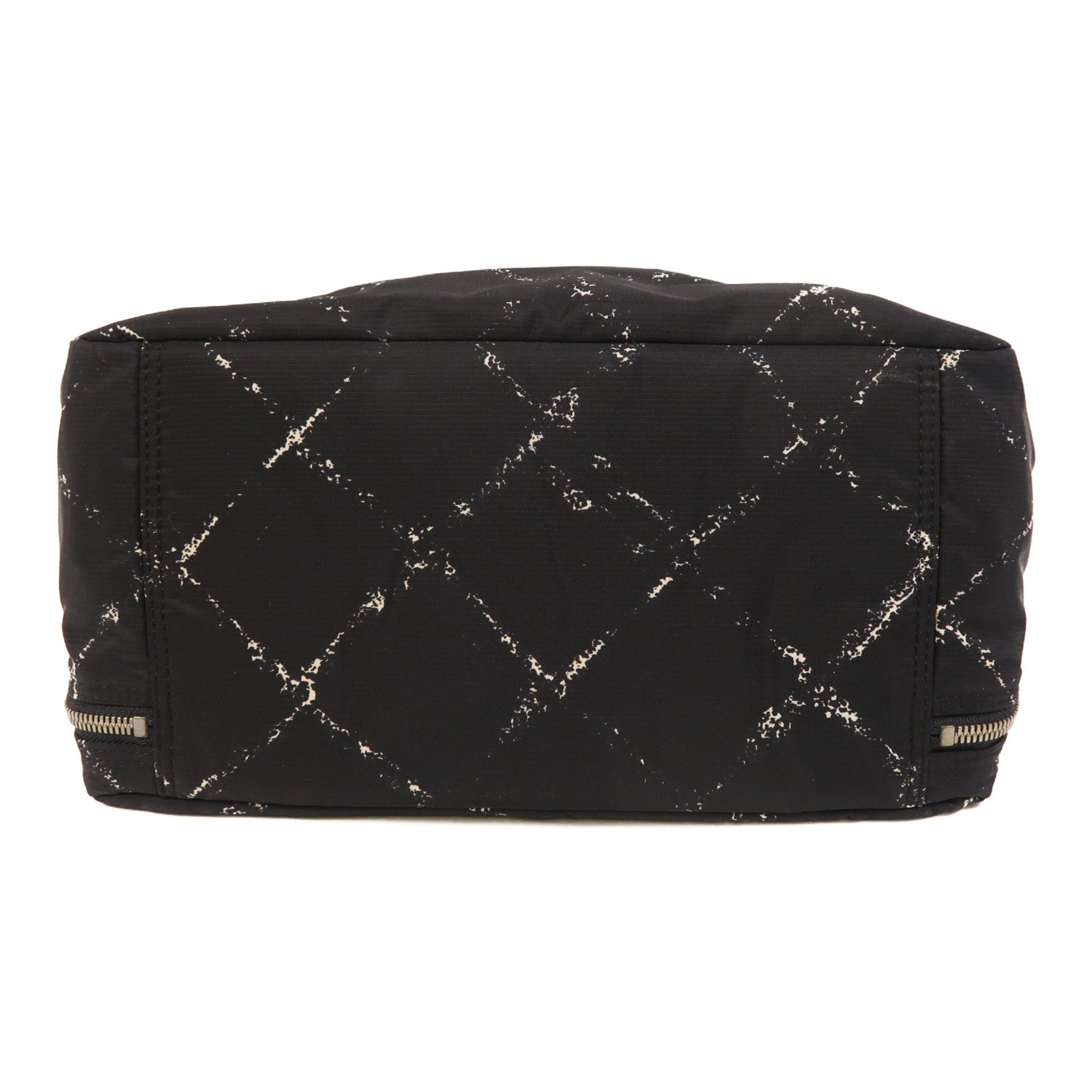 CHANEL 尼龍Travel Line Hang Bag銀扣手挽袋