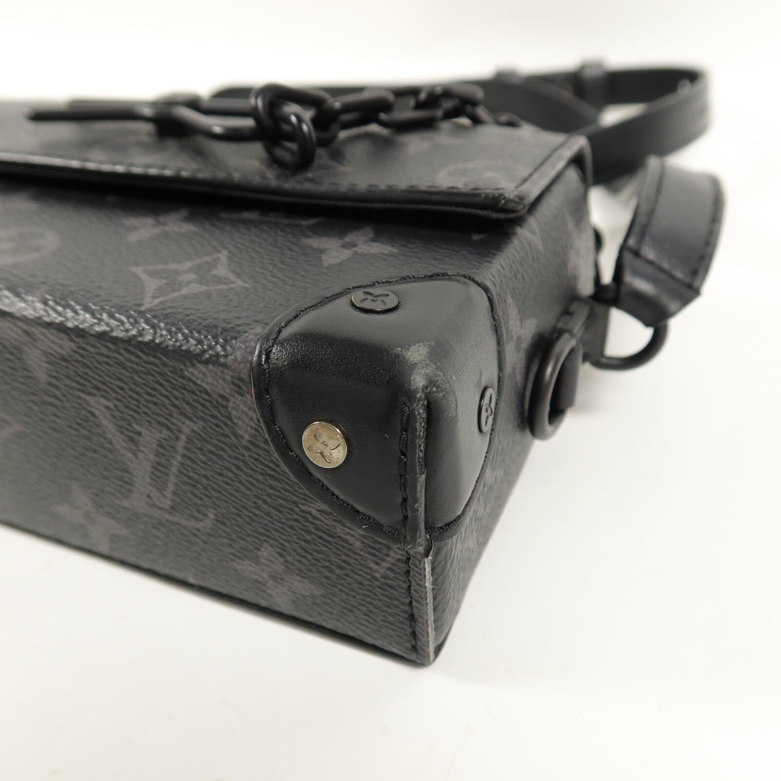 LOUIS VUITTON Monogram Eclipse Steamer Wearable Wallet肩背袋