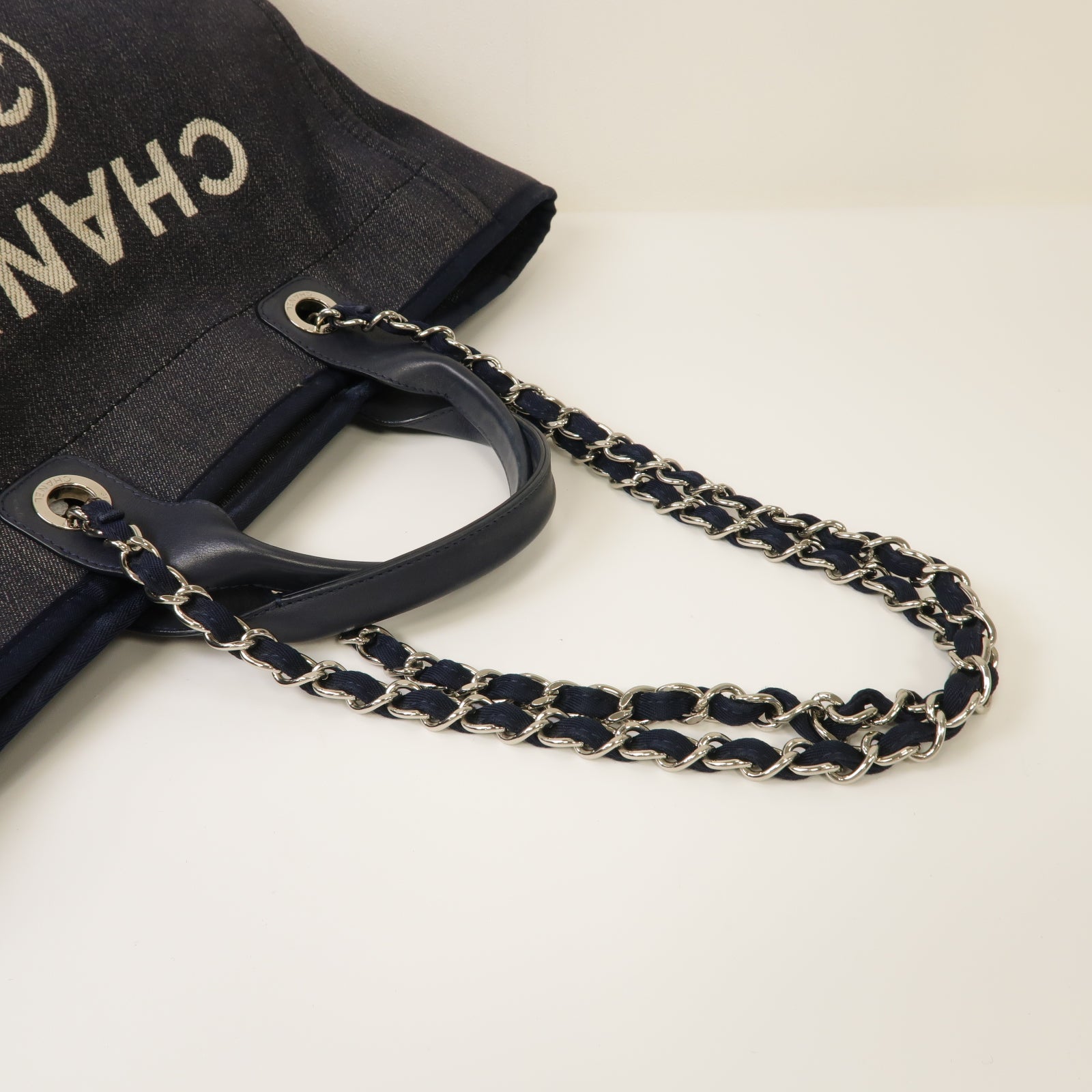 CHANEL 牛仔布Deauville Tote銀扣手挽肩背兩用袋深藍色