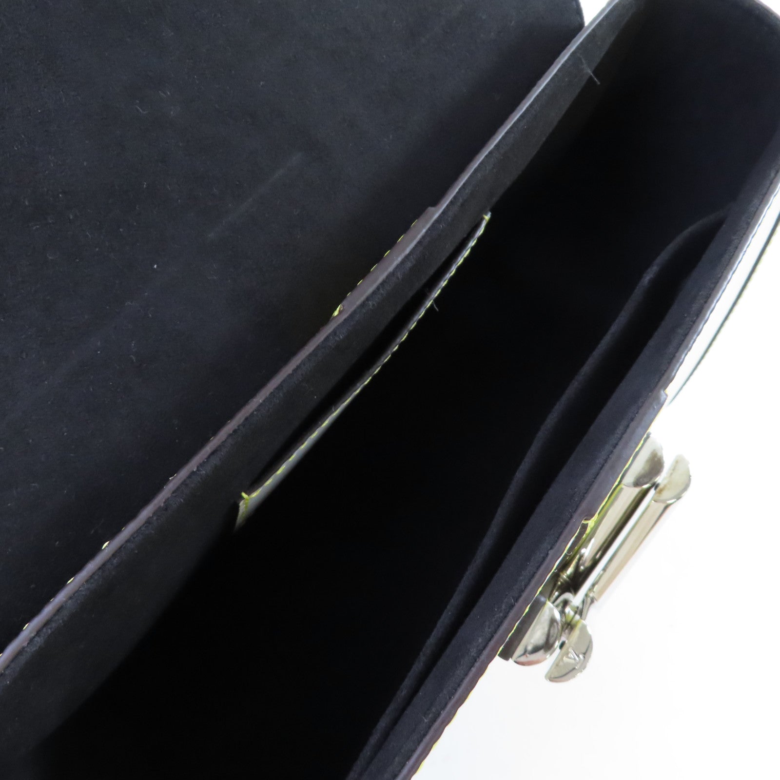 LOUIS VUITTON Epi Twist MM Shoulder Bag銀扣鏈帶肩背袋白色/粉紅色/黑色