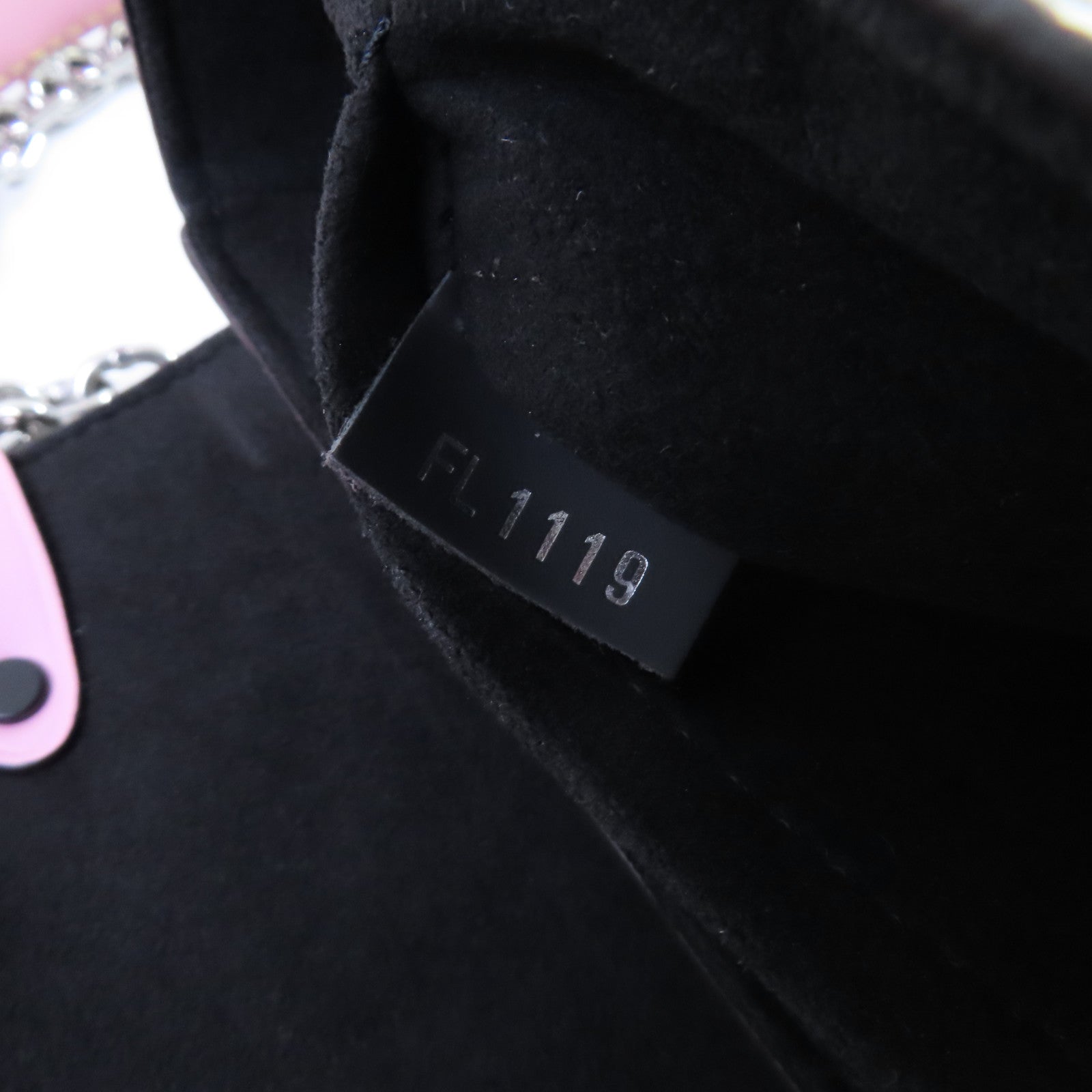 LOUIS VUITTON Epi Twist MM Shoulder Bag銀扣鏈帶肩背袋白色/粉紅色/黑色