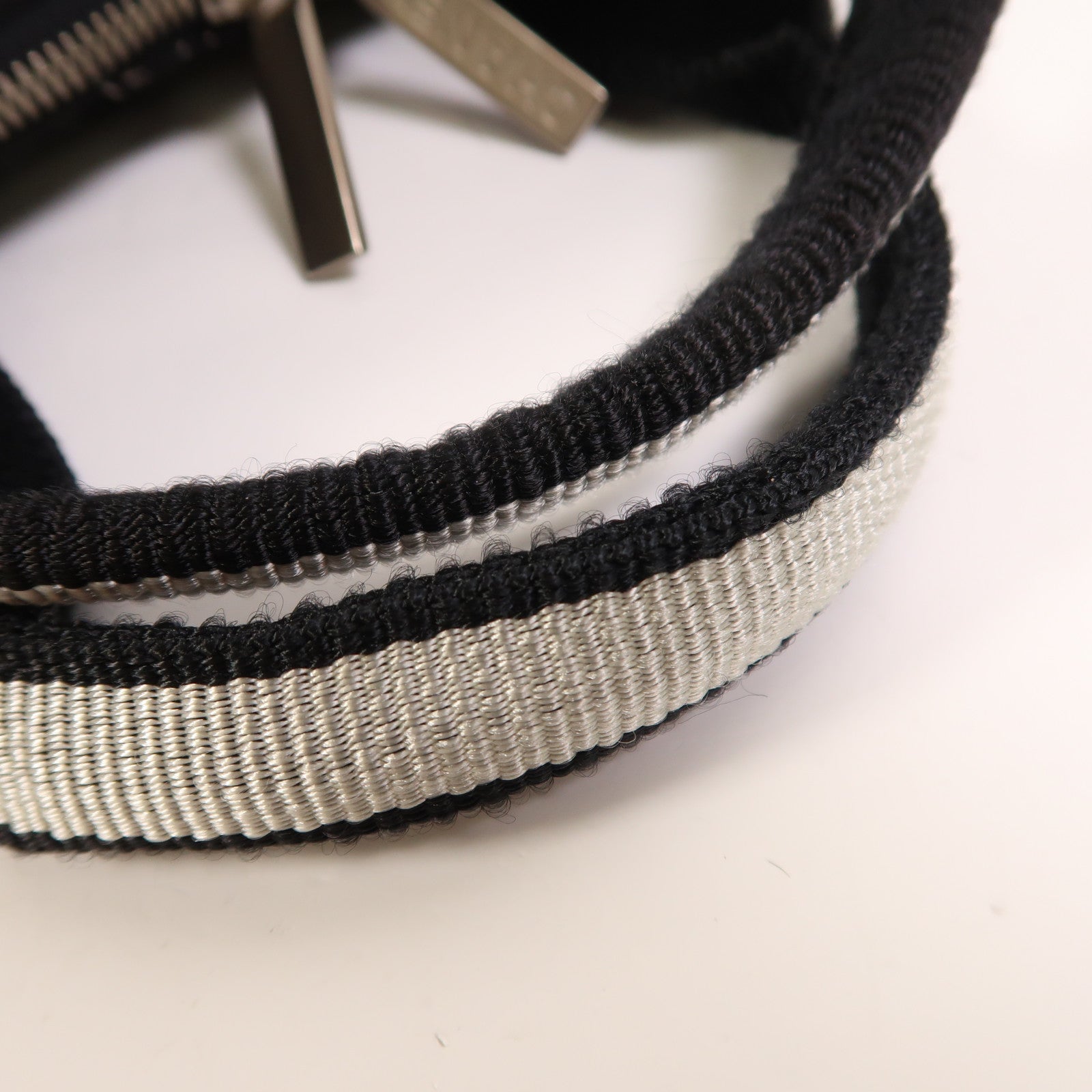 CHANEL 尼龍Travel Line Hang Bag銀扣手挽袋