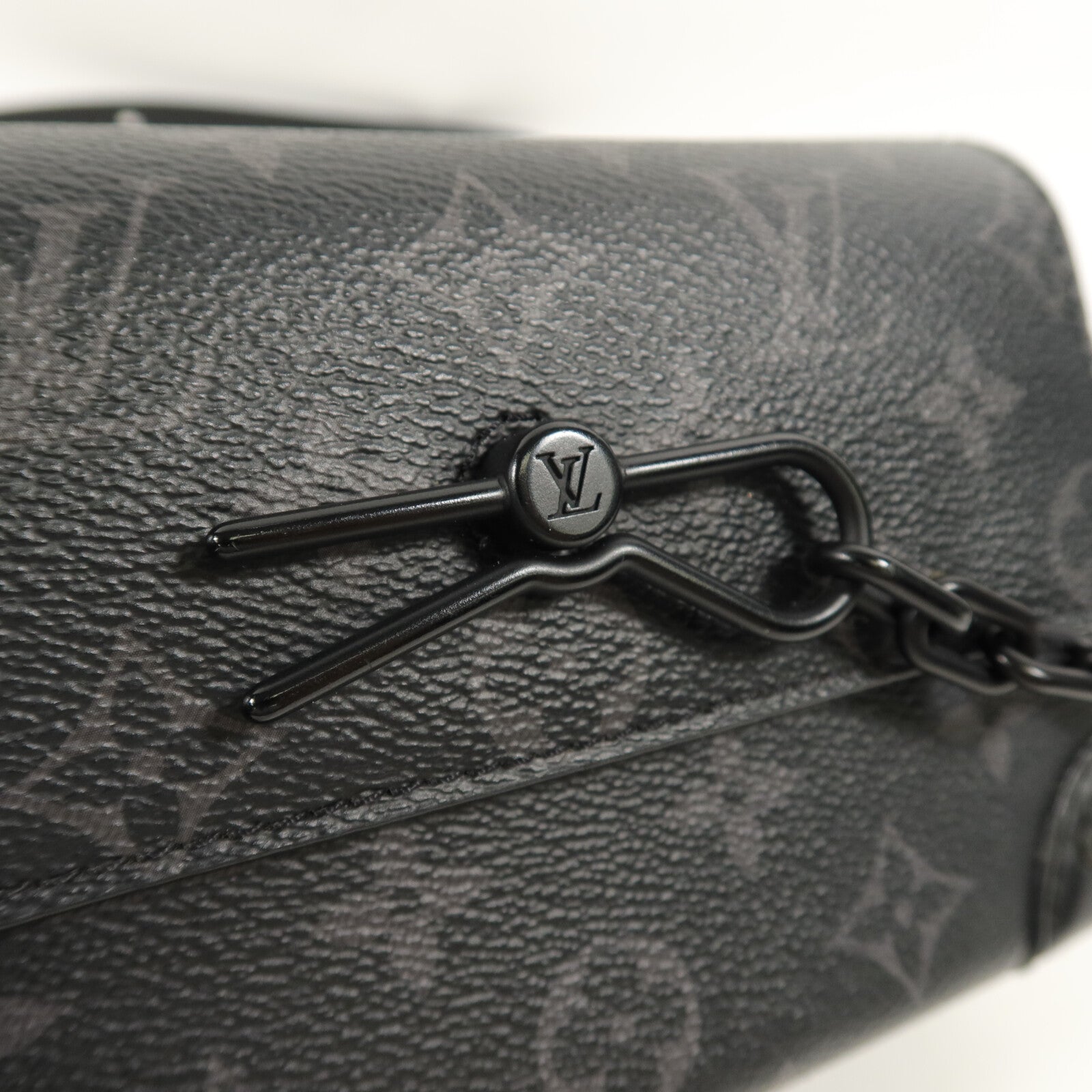 LOUIS VUITTON Monogram Eclipse Steamer Wearable Wallet肩背袋