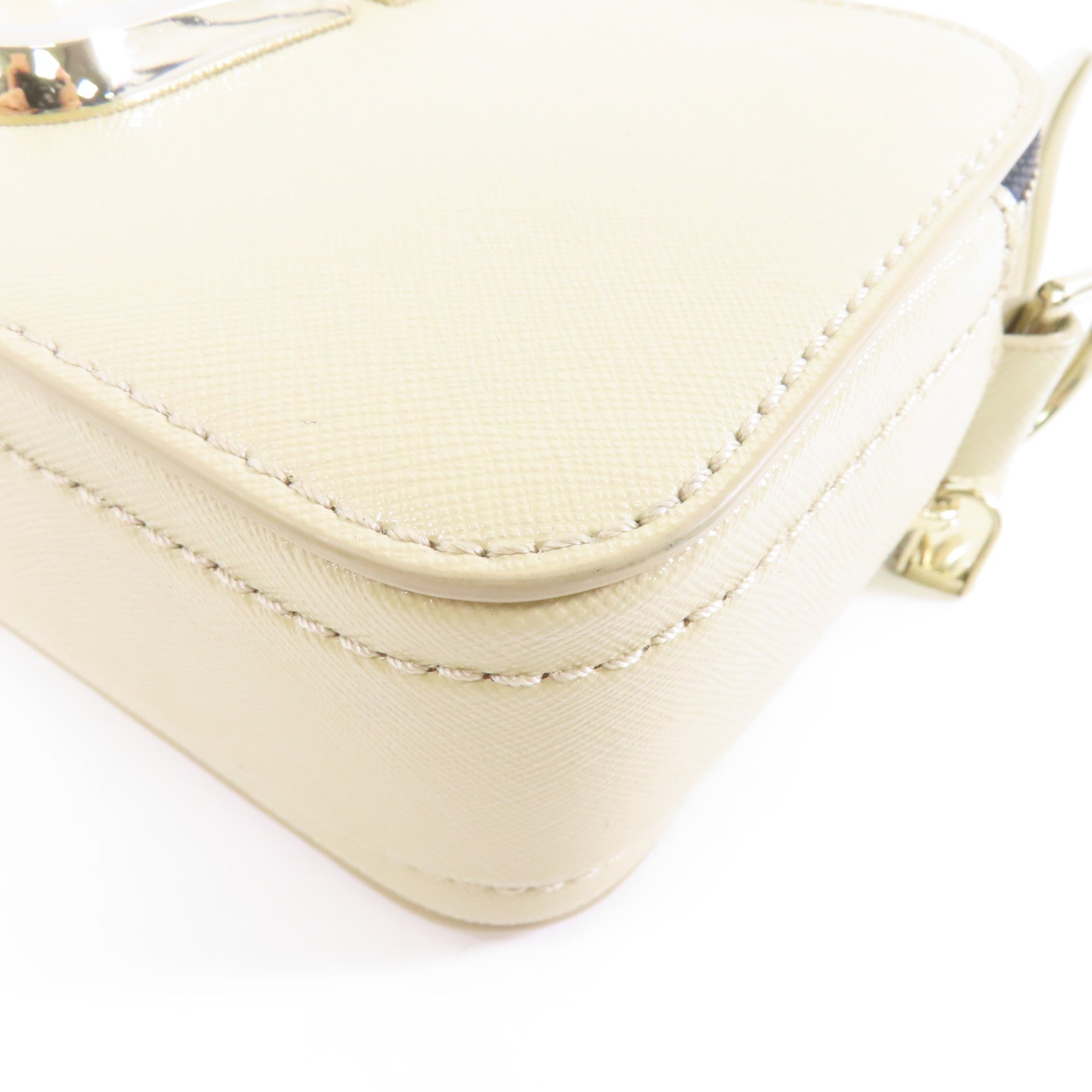 MARC BY MARC JACOBS 牛皮皮革The Snapshot金扣肩背袋米色
