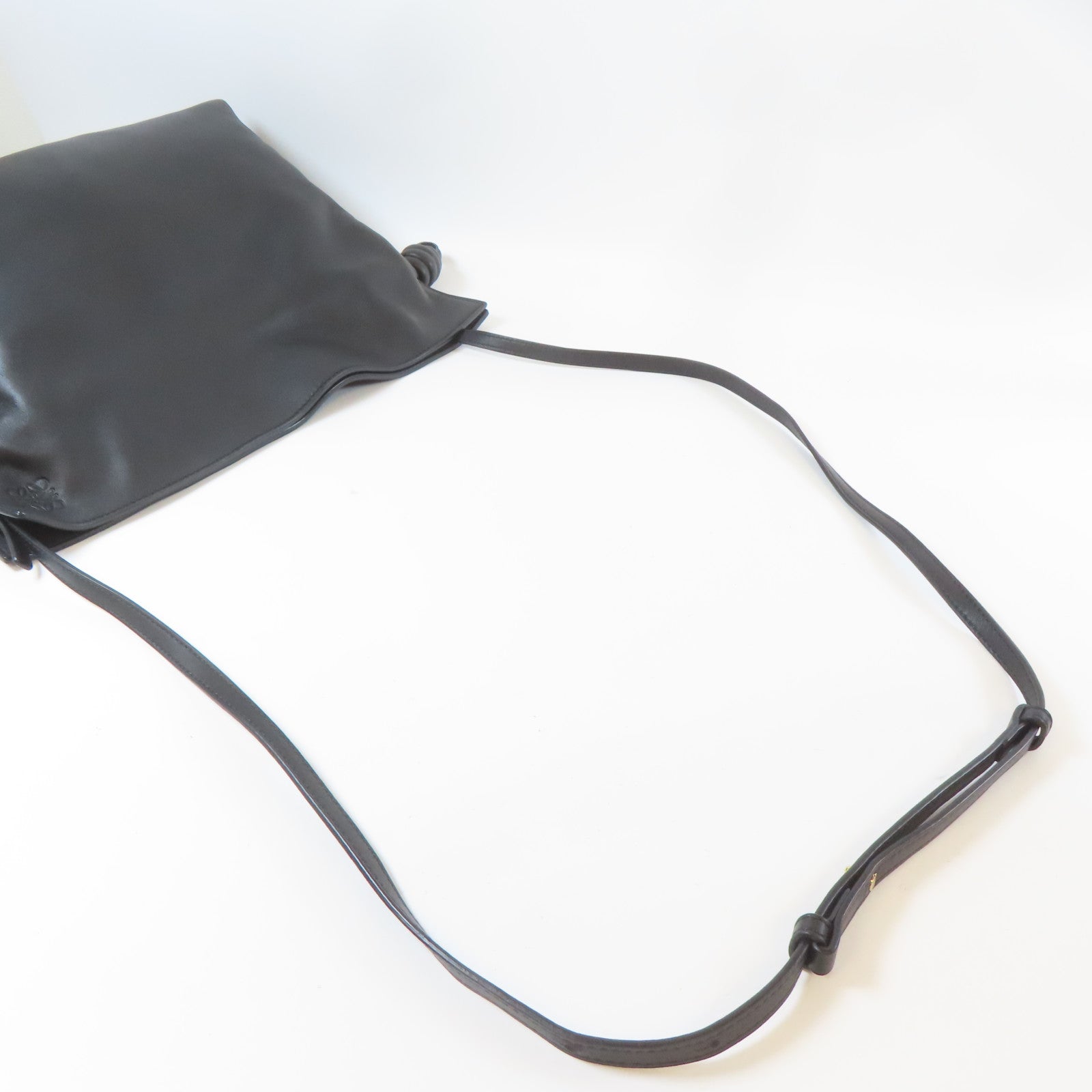 LOEWE 牛皮皮革Flamenco Shoulder Bag金扣肩背袋黑色