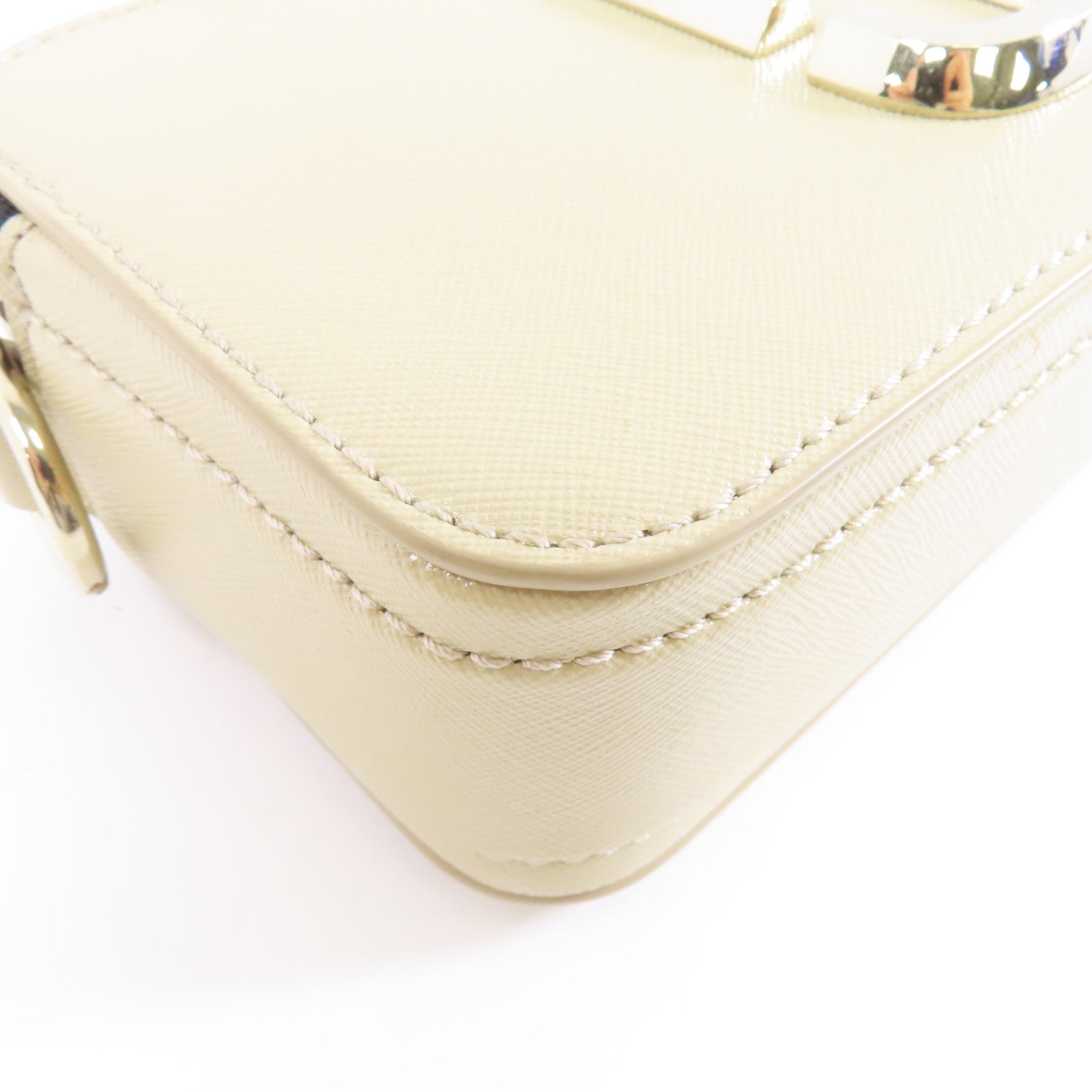 MARC BY MARC JACOBS 牛皮皮革The Snapshot金扣肩背袋米色
