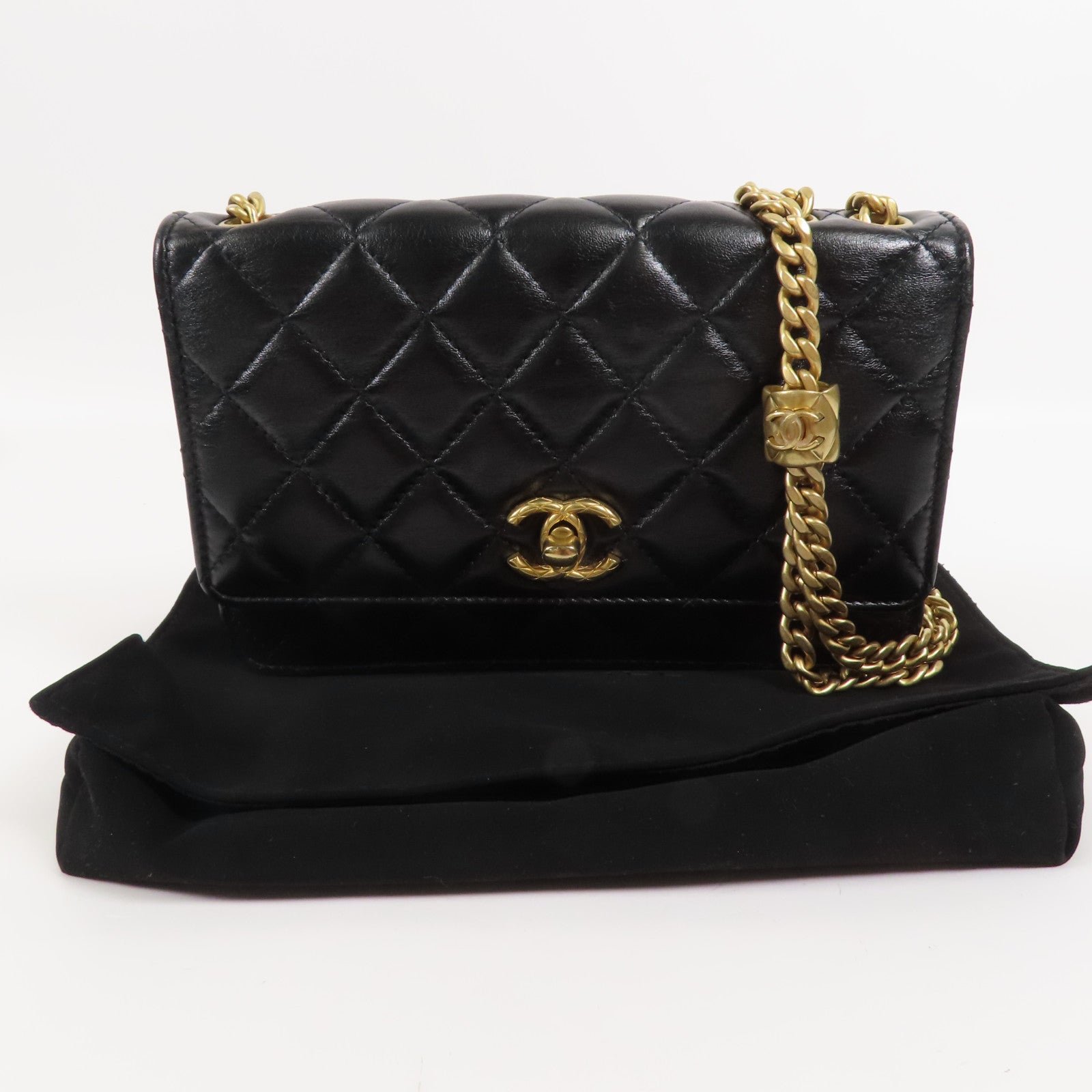 CHANEL 羊皮皮革WOC Wallet On Chain金扣鏈帶肩背袋