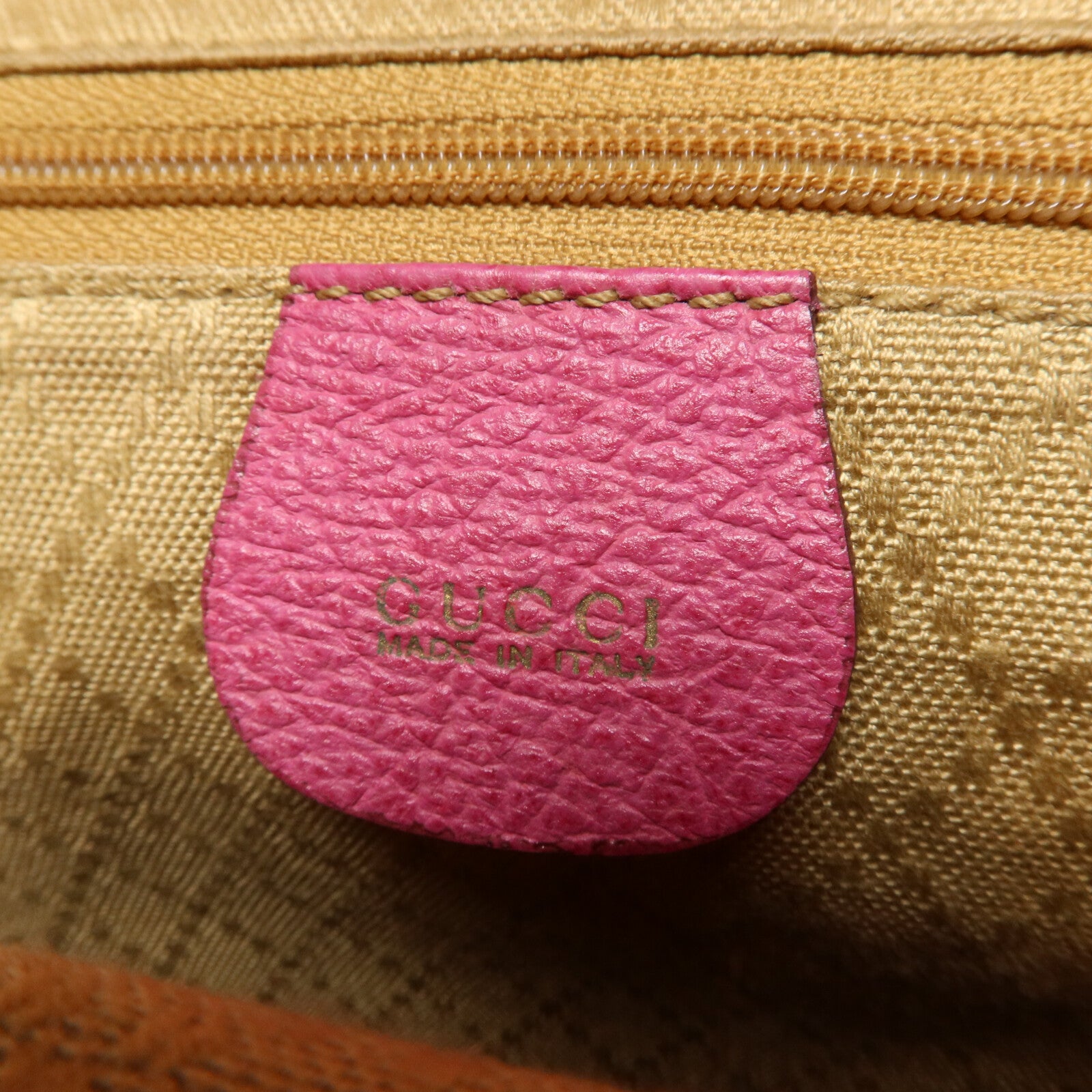 GUCCI 麂皮皮革Bamboo Backpack背包