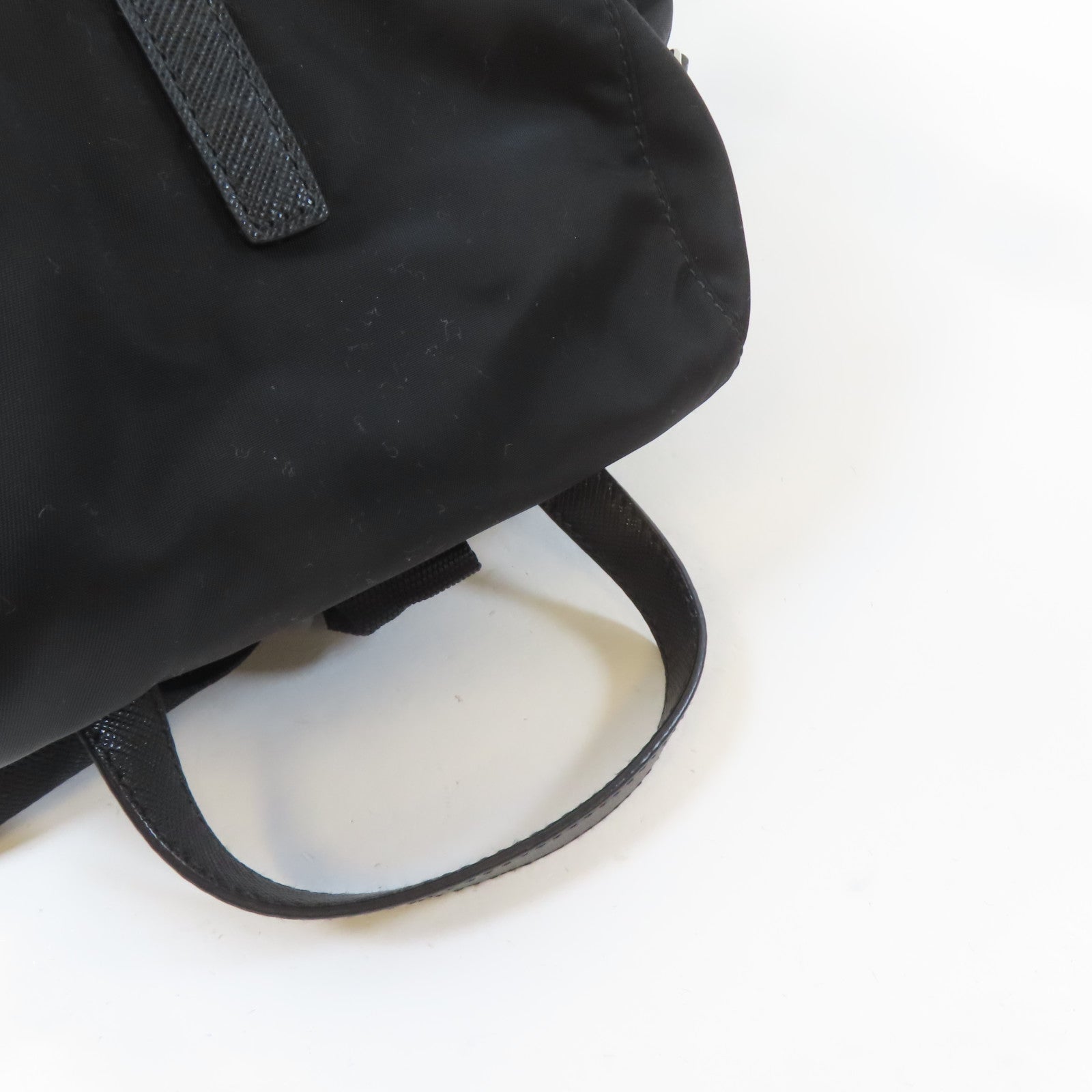 PRADA 尼龍Backpack銀扣背包黑色