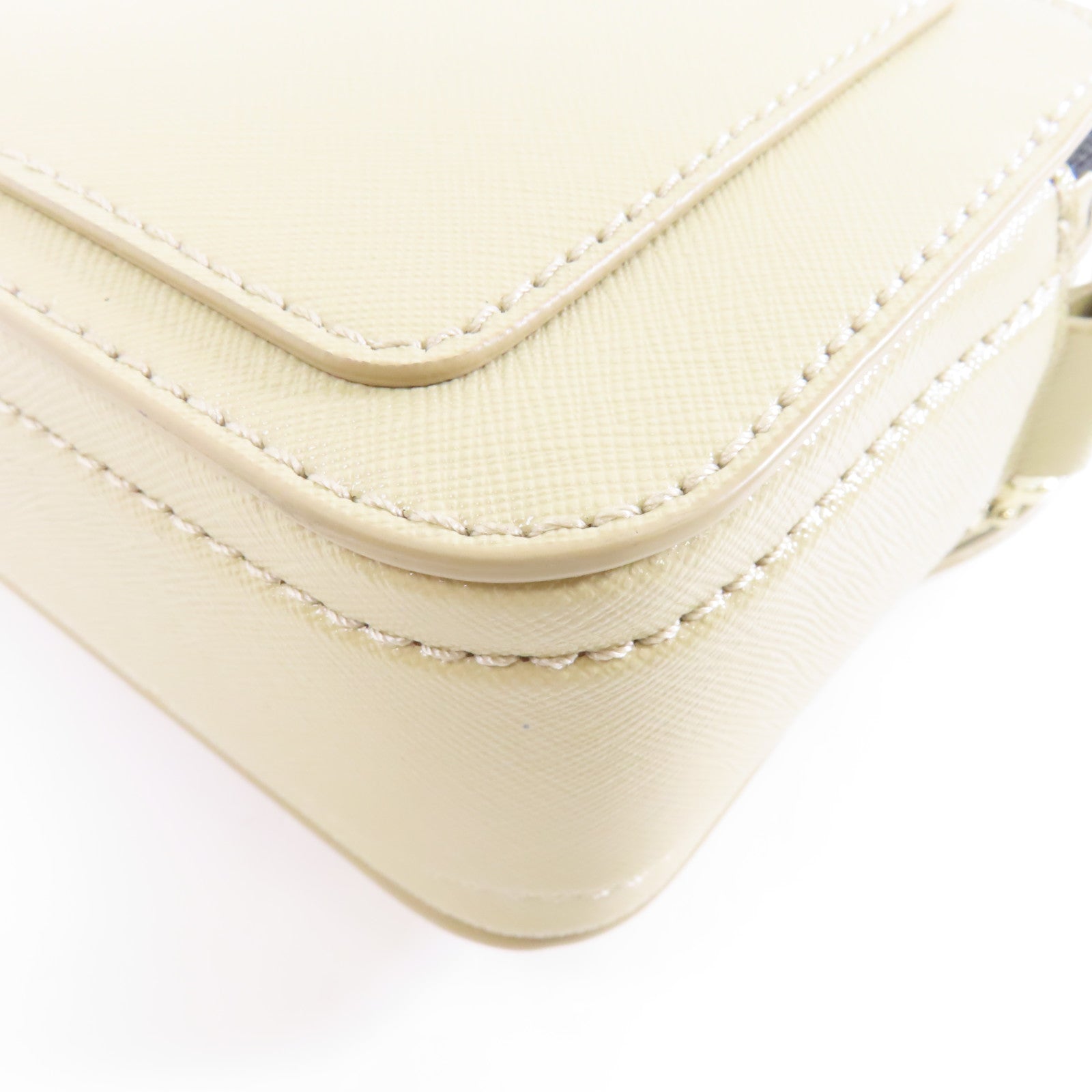 MARC BY MARC JACOBS 牛皮皮革The Snapshot金扣肩背袋米色