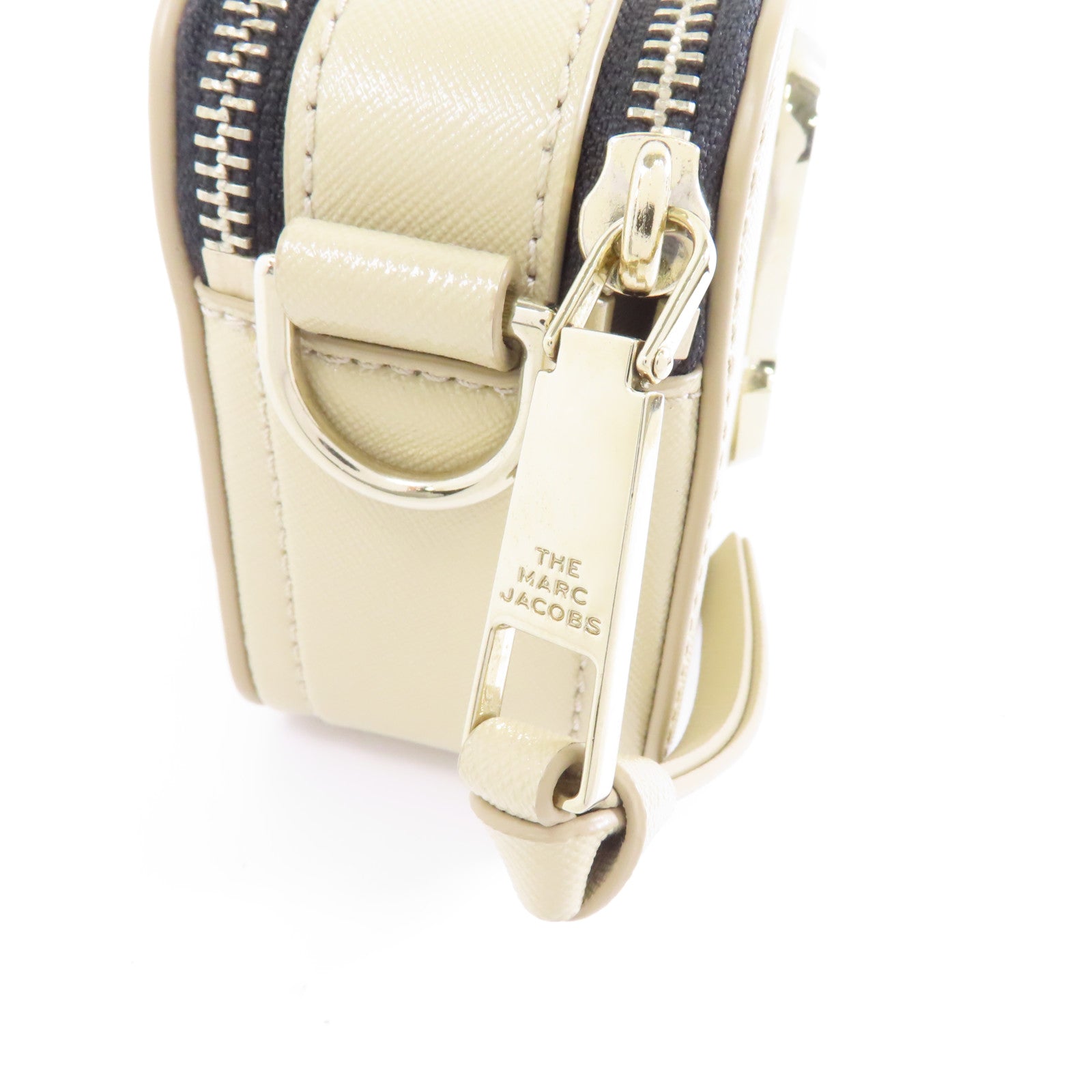 MARC BY MARC JACOBS 牛皮皮革The Snapshot金扣肩背袋米色