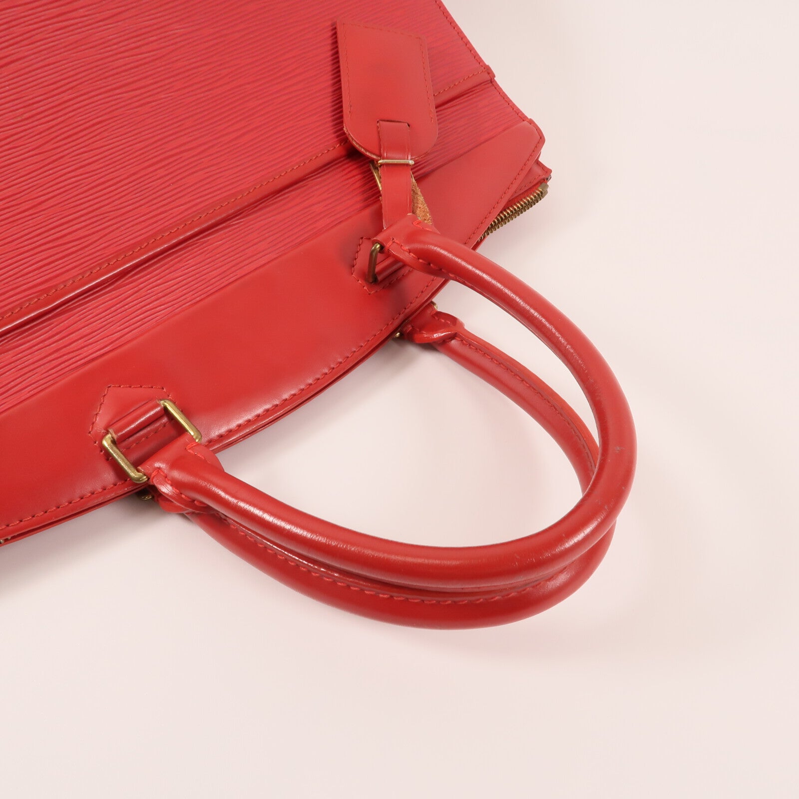LOUIS VUITTON Epi Riviera金扣手挽袋