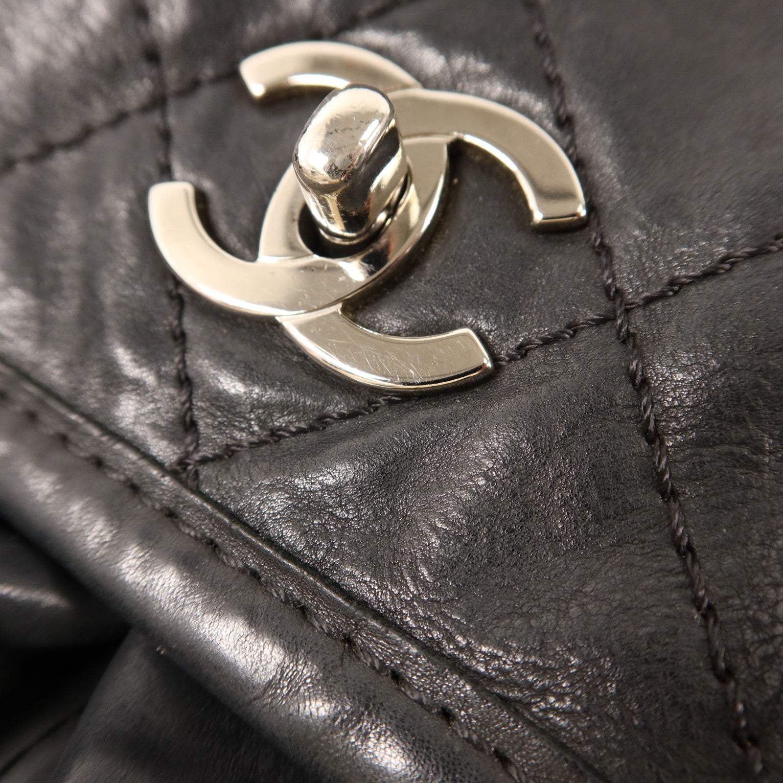 CHANEL 牛皮皮革Matelasse Chain Shoulder銀扣肩背袋