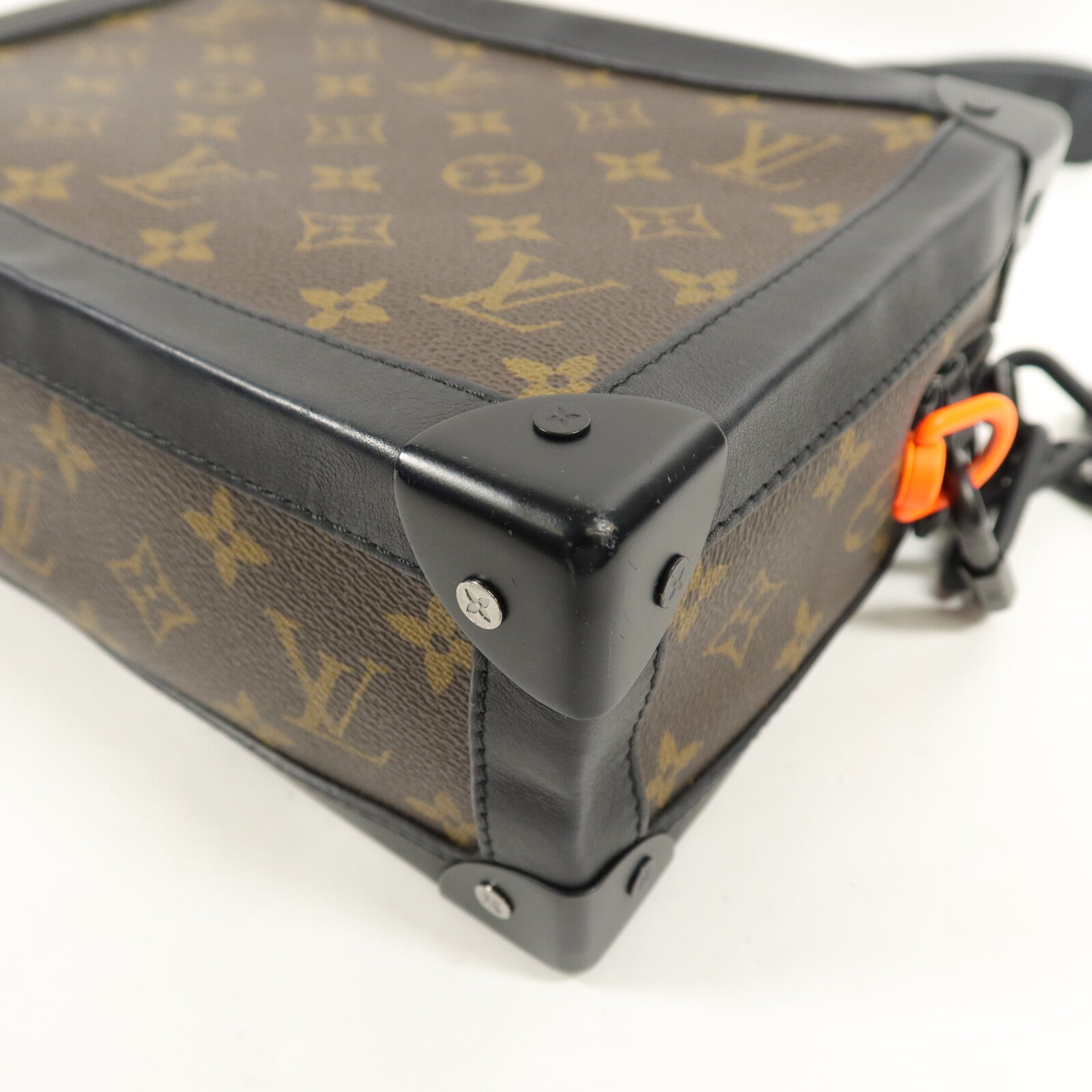 LOUIS VUITTON Monogram Solar Soft Trunk肩背袋