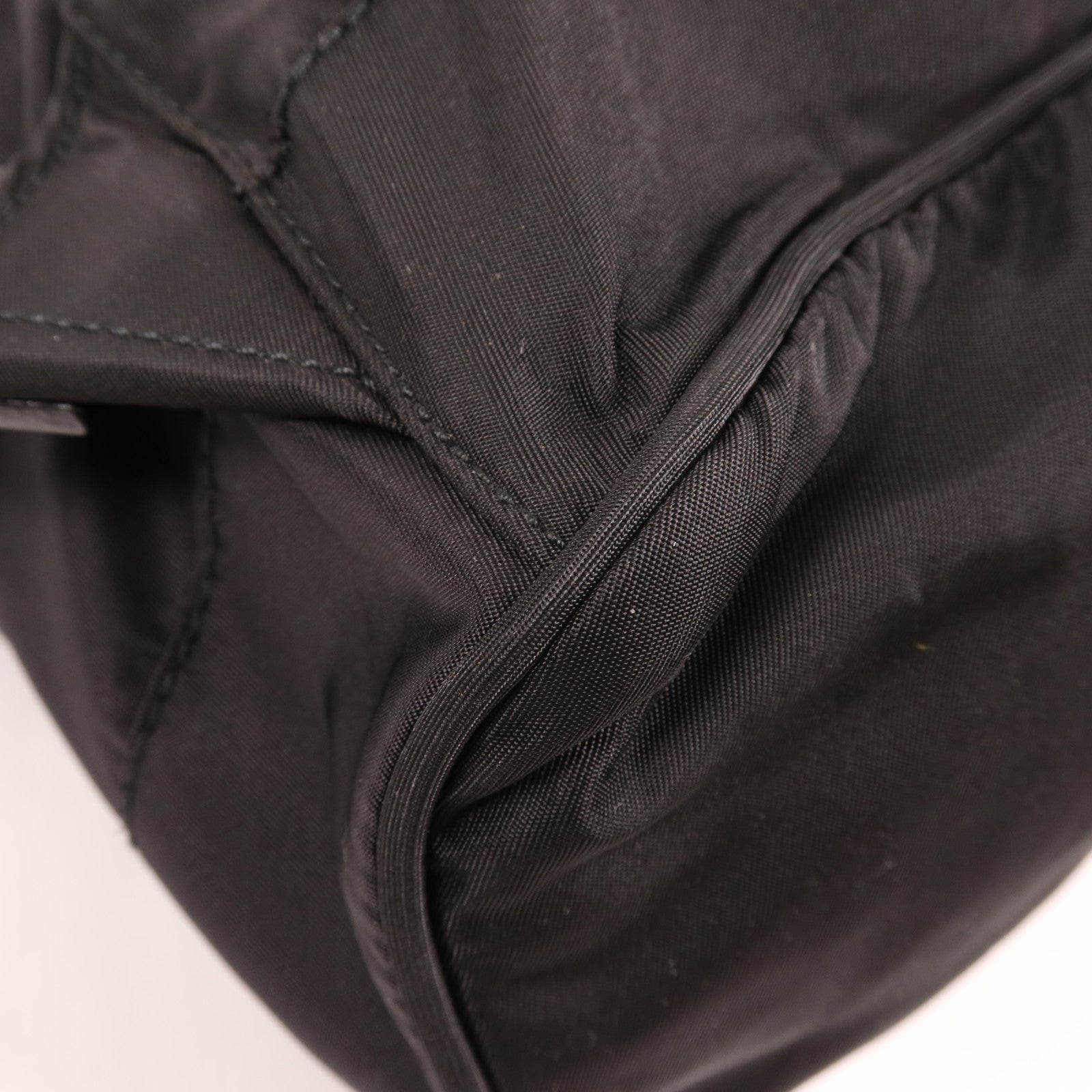 PRADA 尼龍Rucksack銀扣背包
