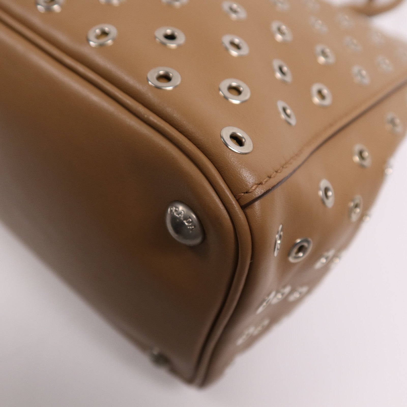 PRADA 【激減優惠】牛皮皮革2 Way Shoulder Bag銀扣手挽肩背兩用袋
