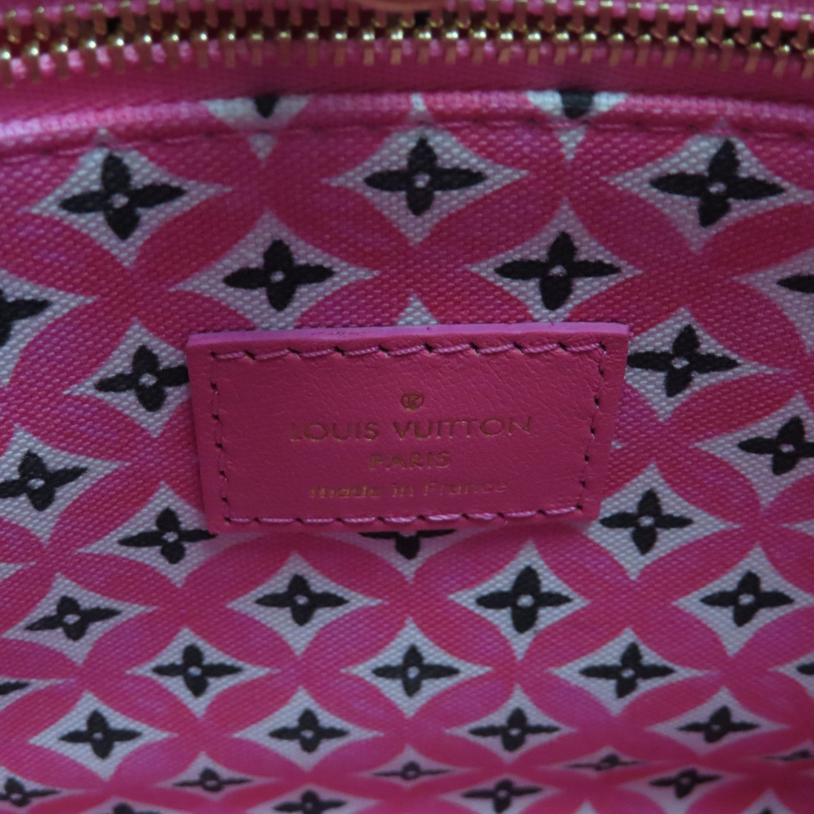 LOUIS VUITTON Monogram Giant On The GO金扣手挽肩背兩用袋白色/粉紅色