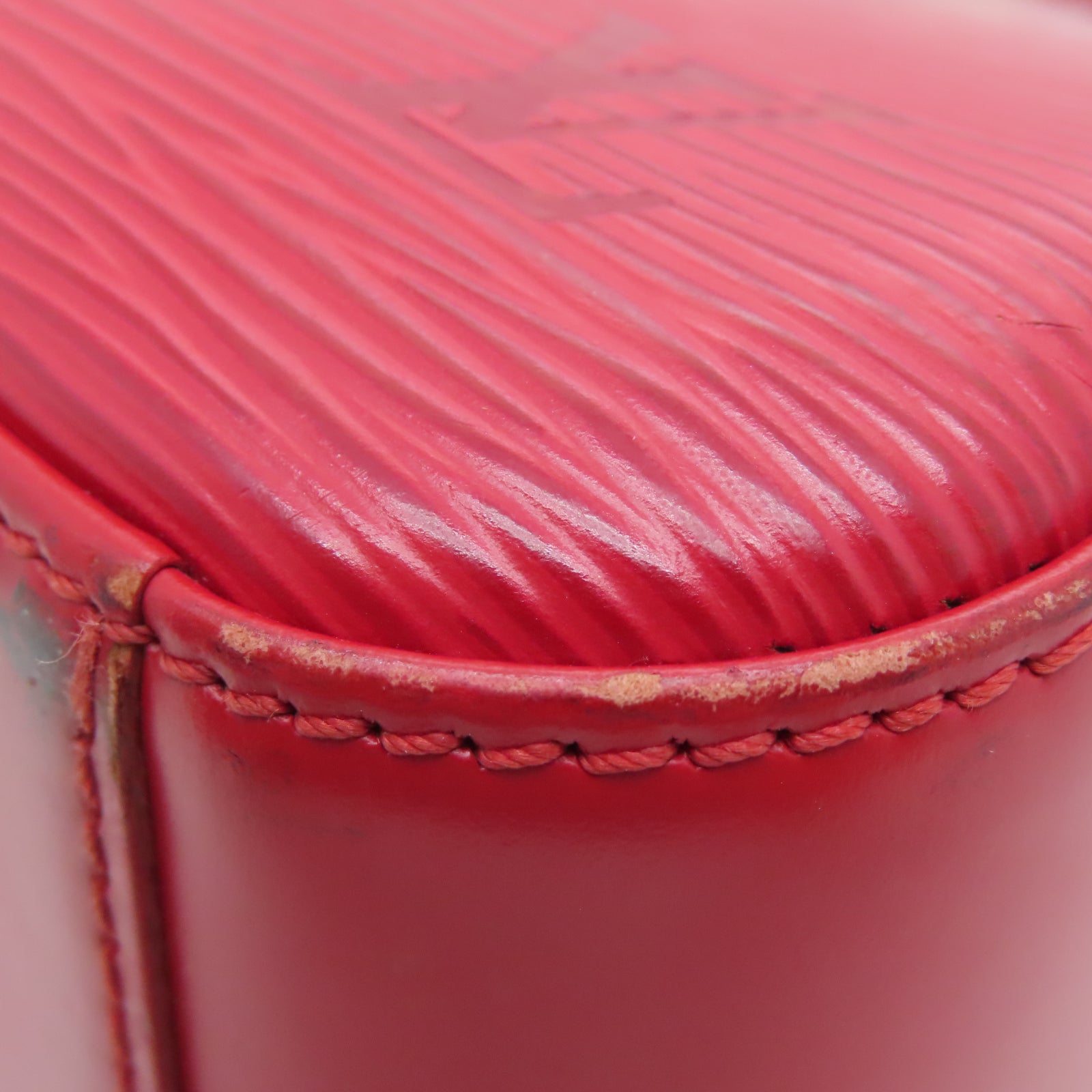 LOUIS VUITTON Epi皮革Jasmin金扣手挽袋红色