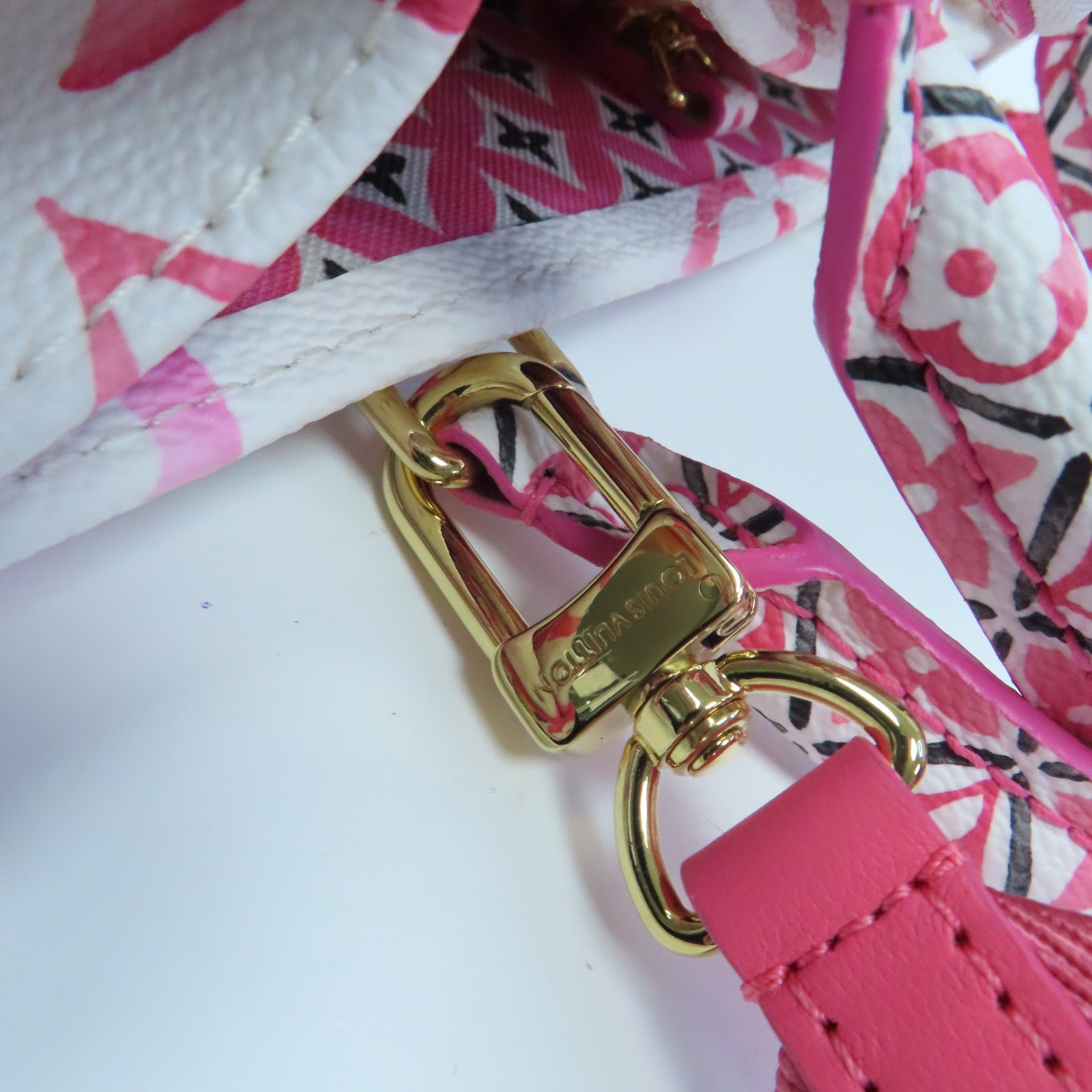 LOUIS VUITTON Monogram Giant On The GO金扣手挽肩背兩用袋白色/粉紅色