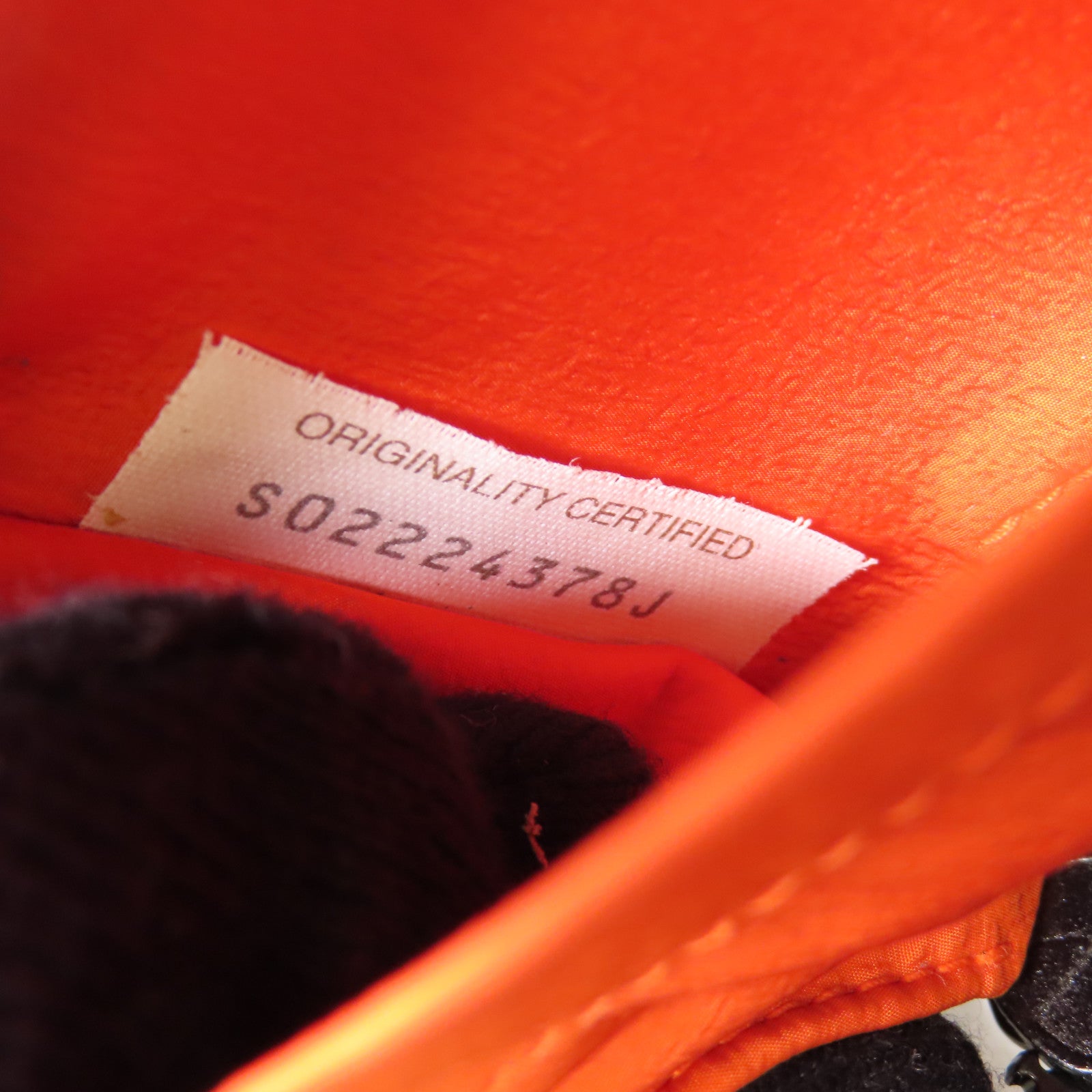 BOTTEGA VENETA 【激減優惠】牛皮皮革Pouch手拿包